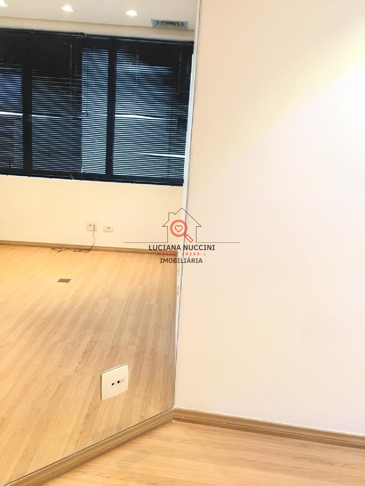 Sala comercial para Venda e Locação Bela Vista, São Paulo 4 salas, 3 vagas 120,00 m² construída, 120,00 m² útil