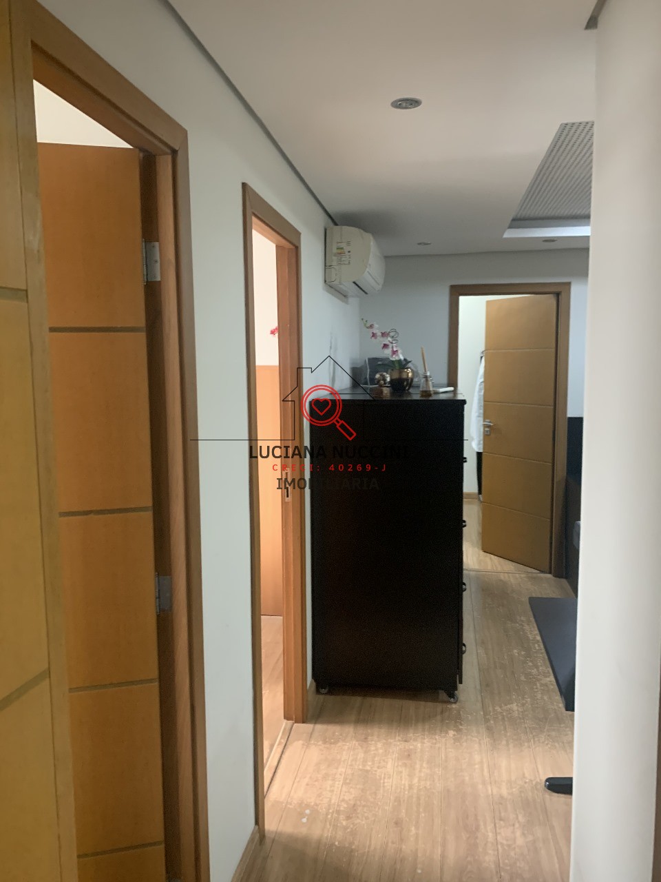 Conjunto Comercial à Venda em Bela Vista, São Paulo-SP: 4 Salas, 2 Banheiros, 2 Vagas - 145,92 m²