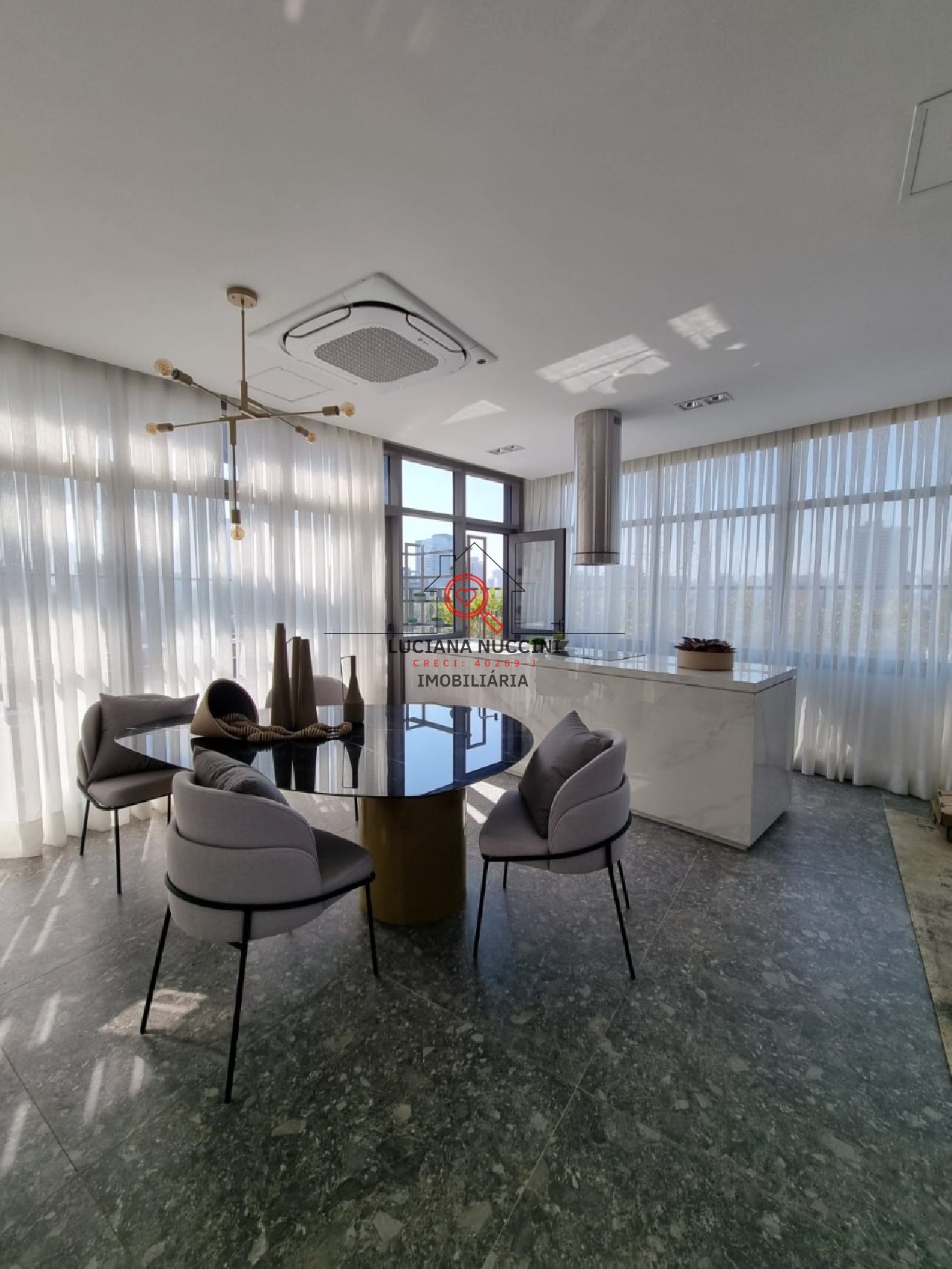Descubra seu novo lar neste adorável Studio de 30m² no coração do Campo Belo, São Paulo