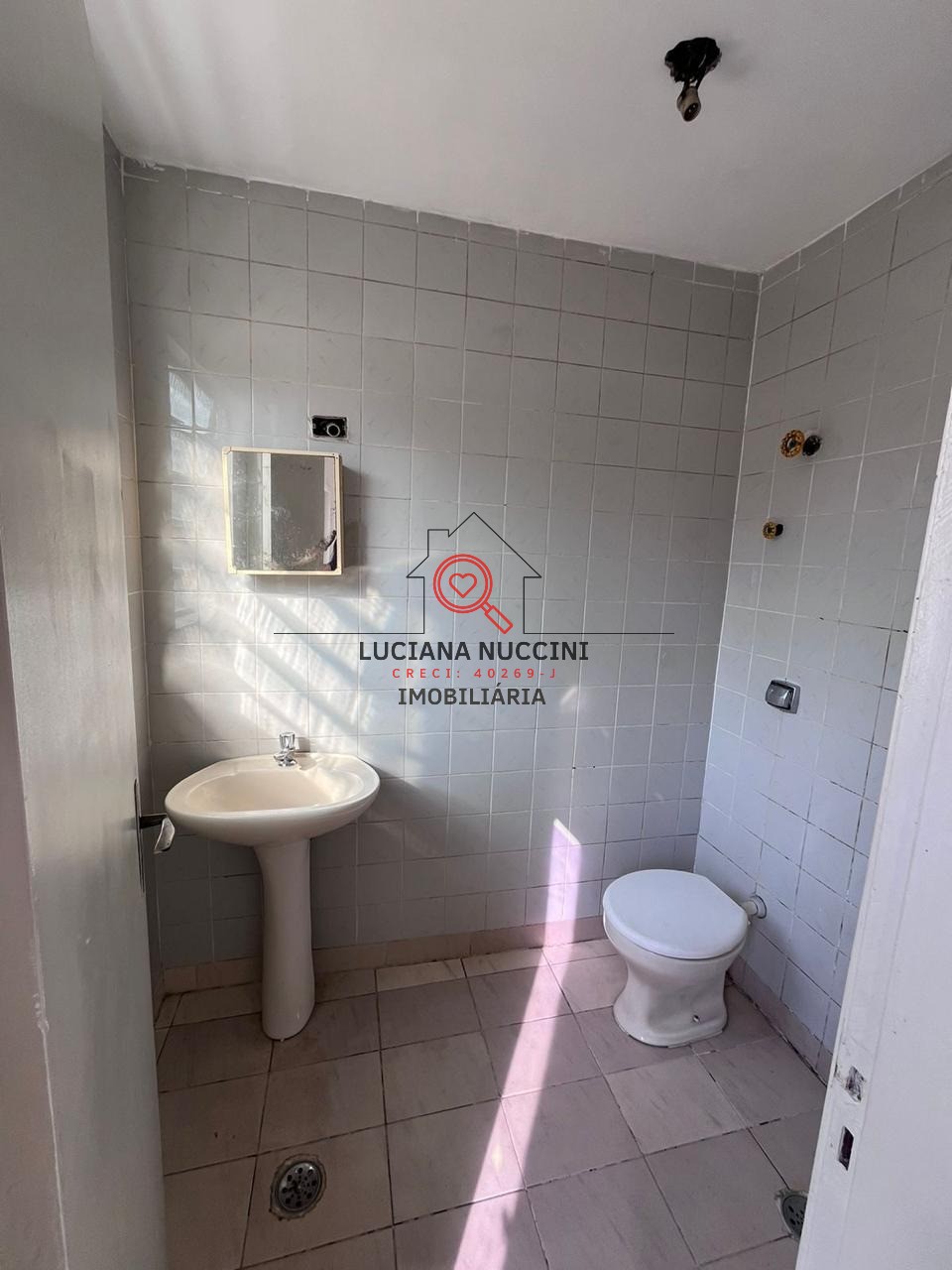 Procurando um apartamento aconchegante, moderno e bem localizado? Então você acaba de encontrar o lugar perfeito para você e sua família!