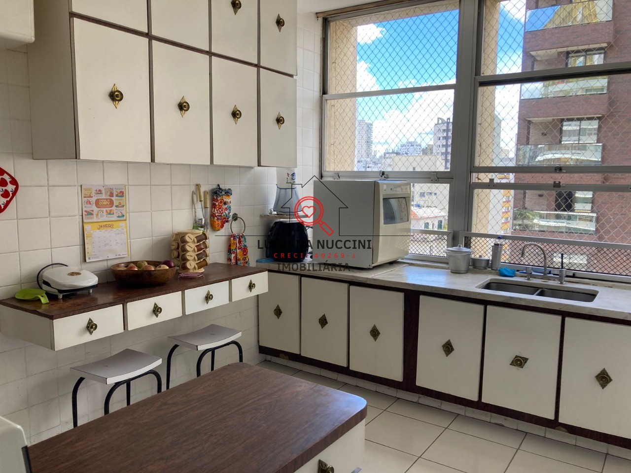 Apartamento de Luxo na Vila Buarque: 4 Quartos, 2 Suites, 2 Salas, 5 Banheiros, 275m² - São Paulo-SP