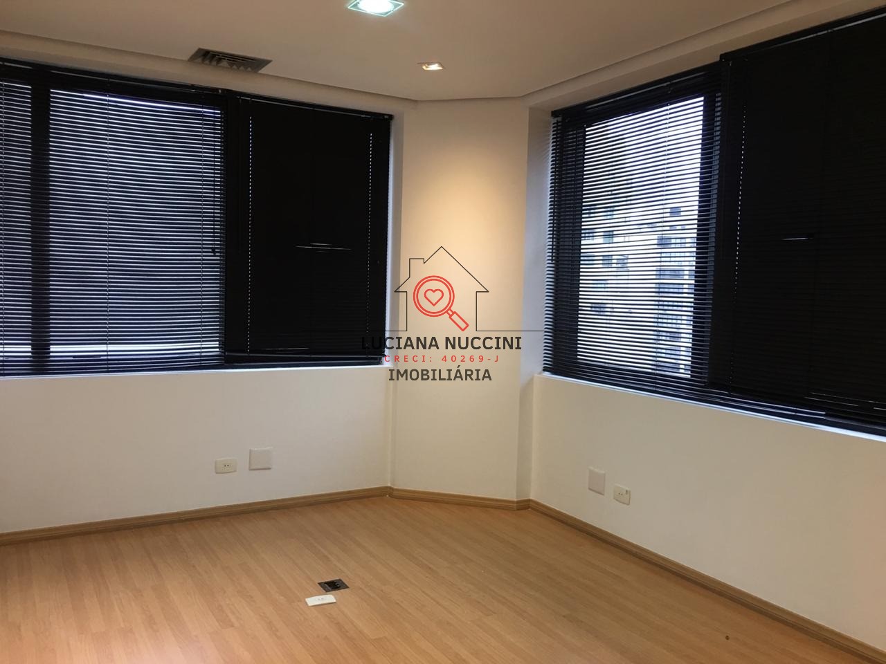Sala comercial para Venda e Locação Bela Vista, São Paulo 4 salas, 3 vagas 120,00 m² construída, 120,00 m² útil