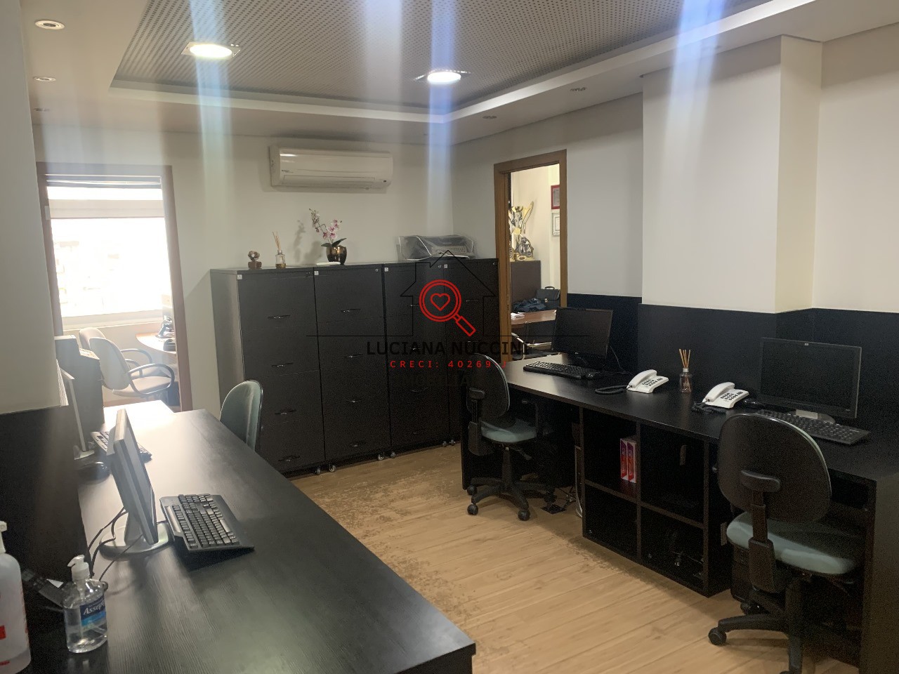 Conjunto Comercial à Venda em Bela Vista, São Paulo-SP: 4 Salas, 2 Banheiros, 2 Vagas - 145,92 m²
