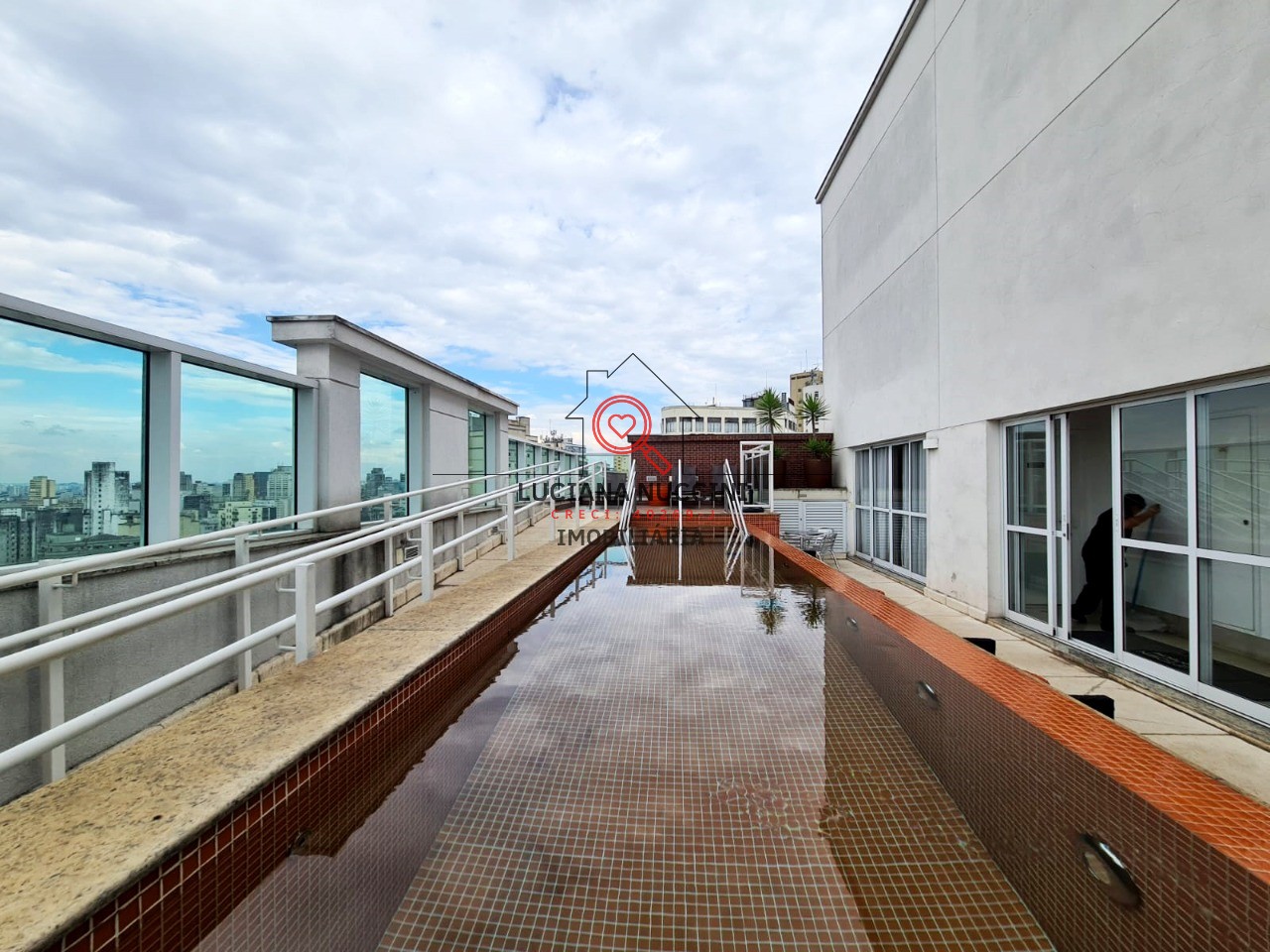 Apartamento para locação na República, São Paulo-SP: 1 quarto, 1 sala, 1 banheiro, 1 vaga de garagem!