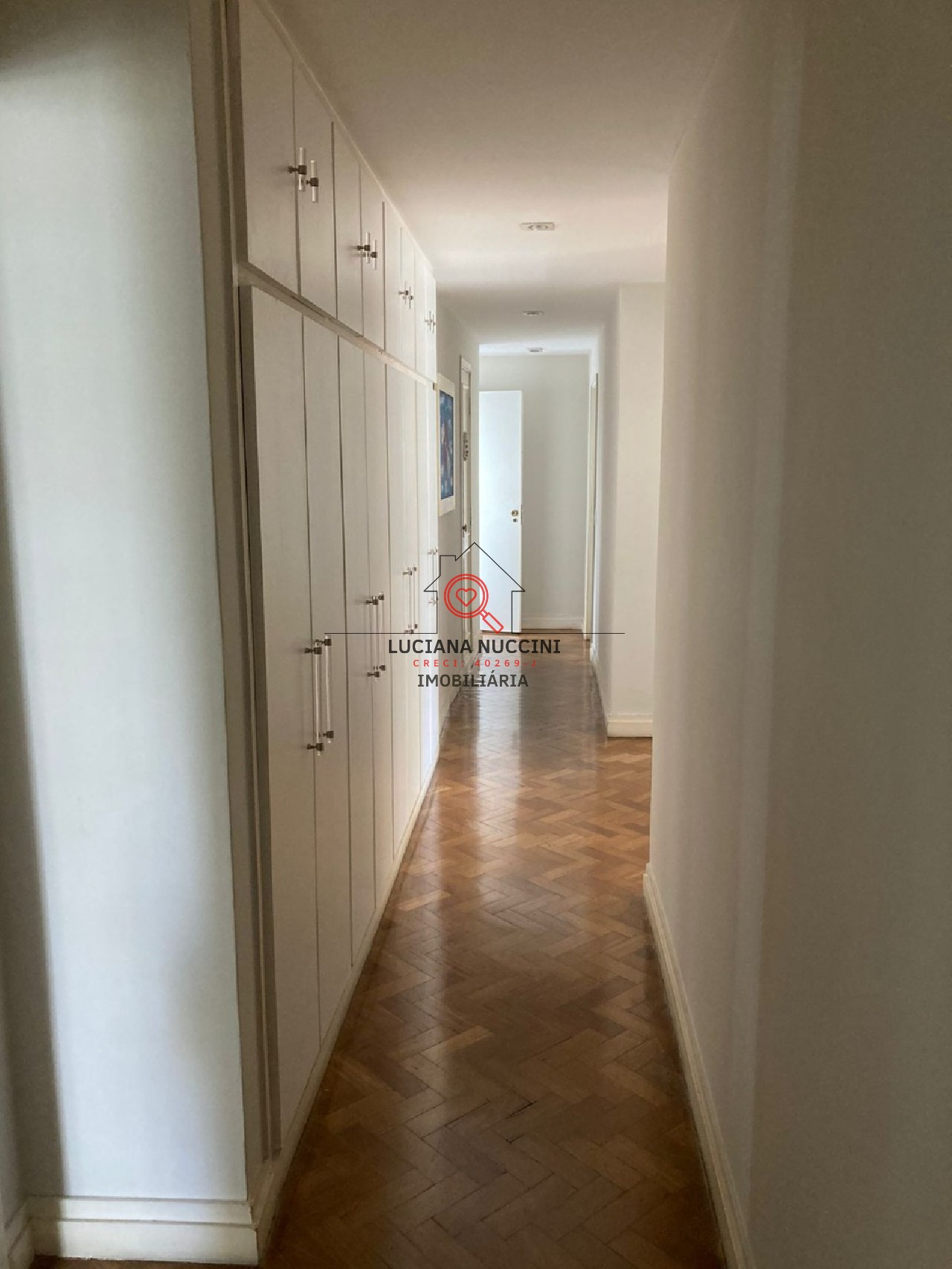 Apartamento de Luxo na Vila Buarque: 4 Quartos, 2 Suites, 2 Salas, 5 Banheiros, 275m² - São Paulo-SP