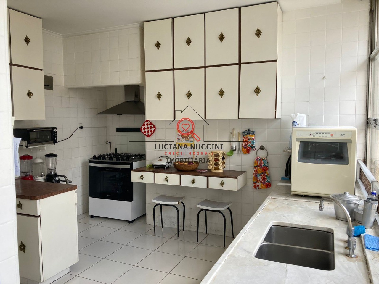 Apartamento de Luxo na Vila Buarque: 4 Quartos, 2 Suites, 2 Salas, 5 Banheiros, 275m² - São Paulo-SP
