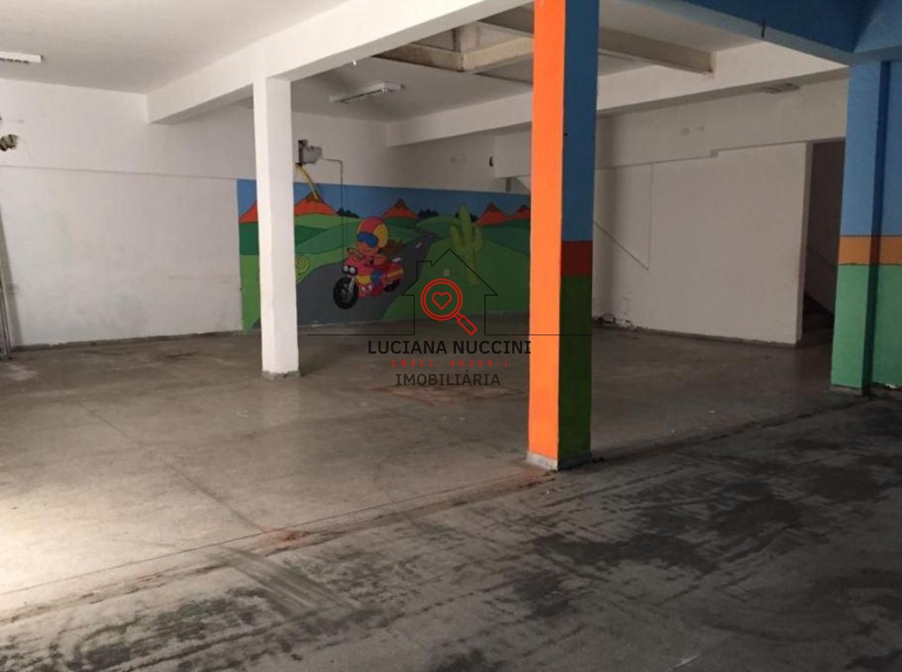 "galpão bem estruturado com 4 salas, 6 banheiros e vaga de g