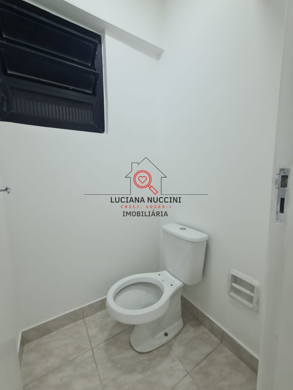 Conjunto Comercial de Alto Padrão no Centro de São Paulo-SP: 1 sala, 1 banheiro, 105m², Imperdível!