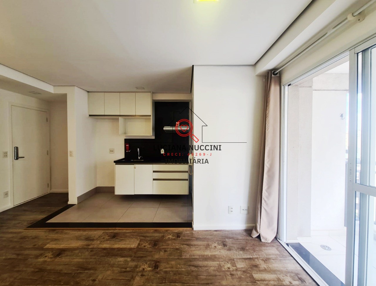 Apartamento para locação na República, São Paulo-SP: 1 quarto, 1 sala, 1 banheiro, 1 vaga de garagem!