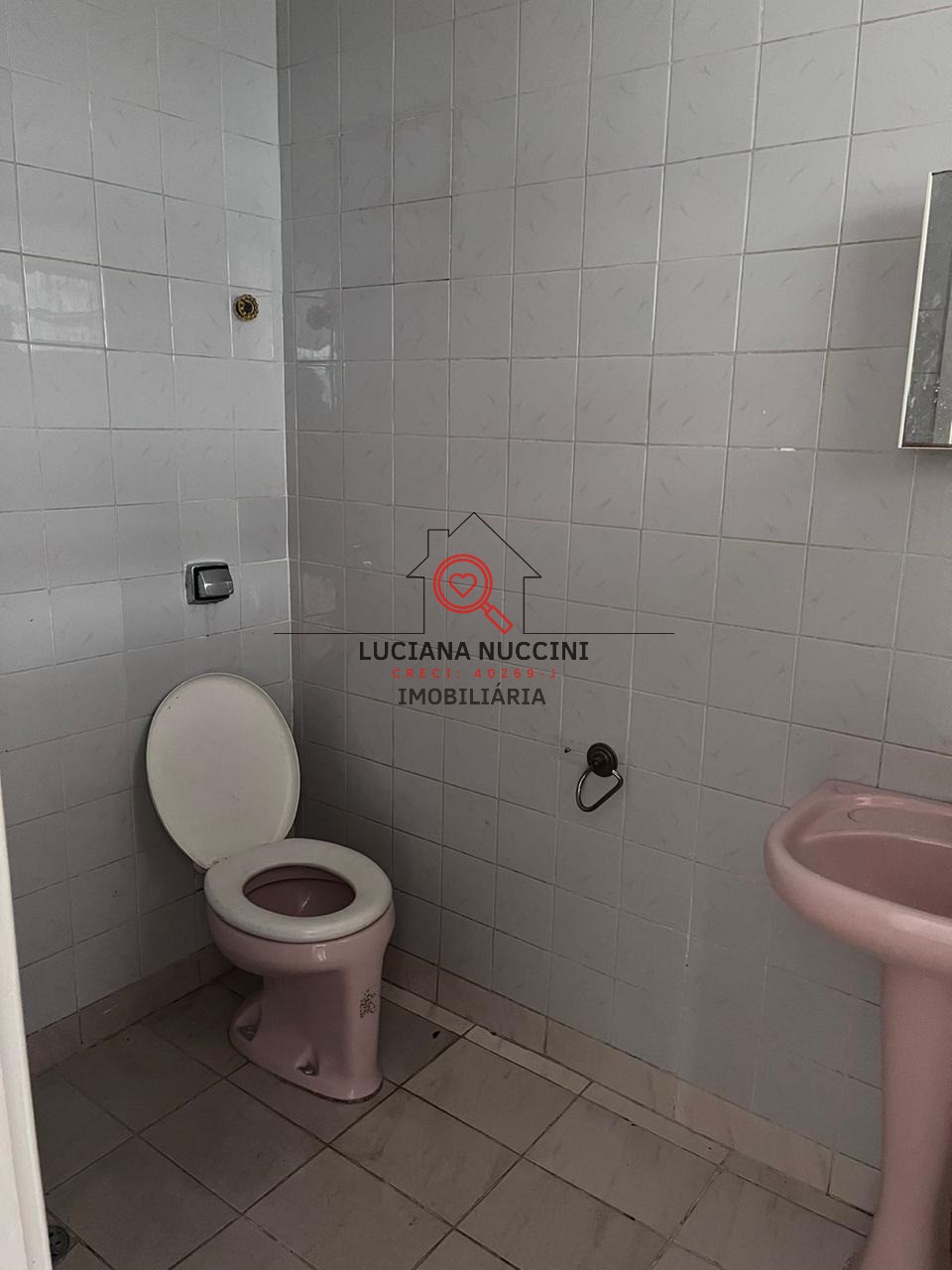 Procurando um apartamento aconchegante, moderno e bem localizado? Então você acaba de encontrar o lugar perfeito para você e sua família!