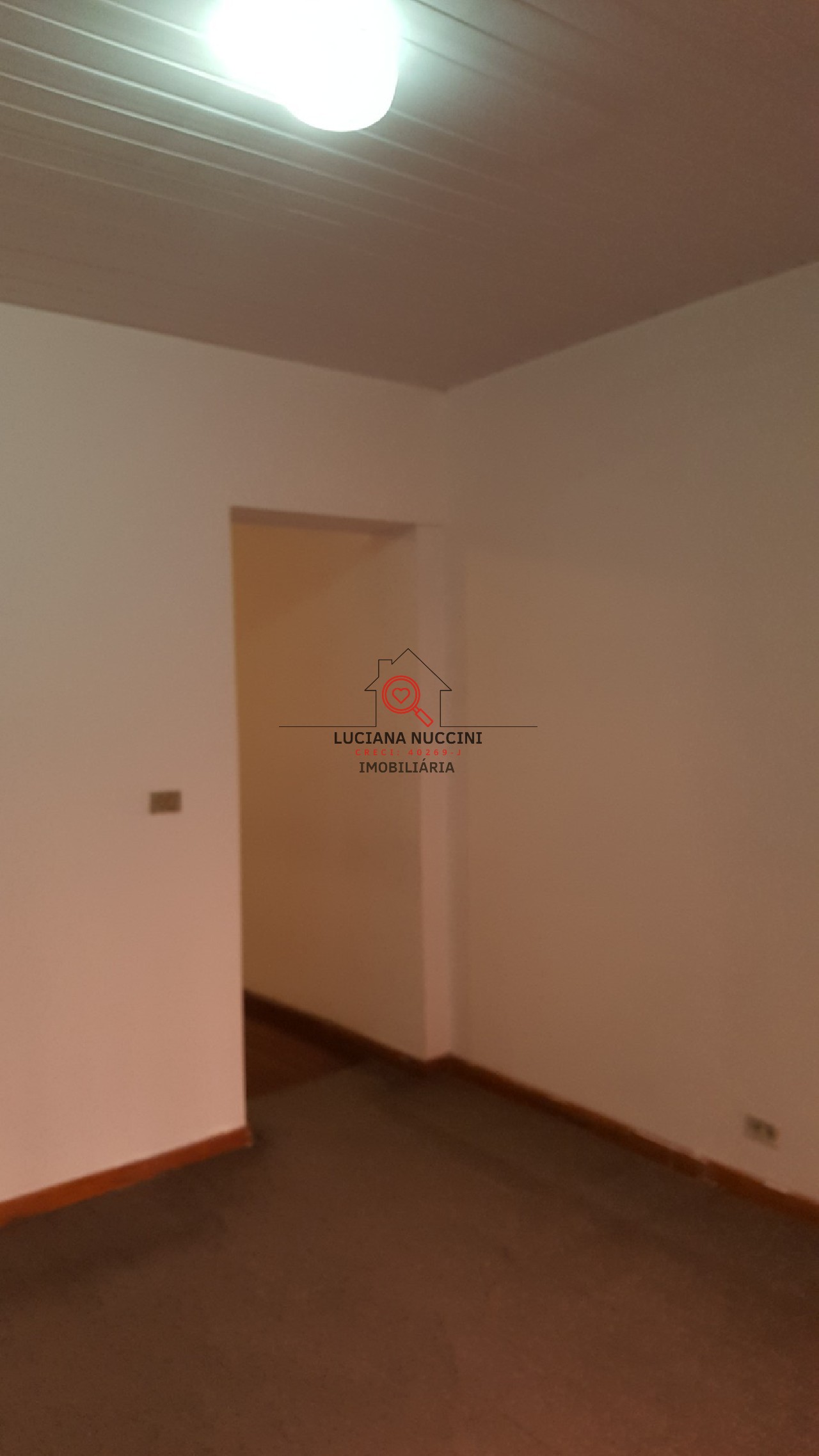 Casa Comercial para Locação em Pinheiros, São Paulo-SP: 5 Salas, 2 Banheiros, 130m² de Área!