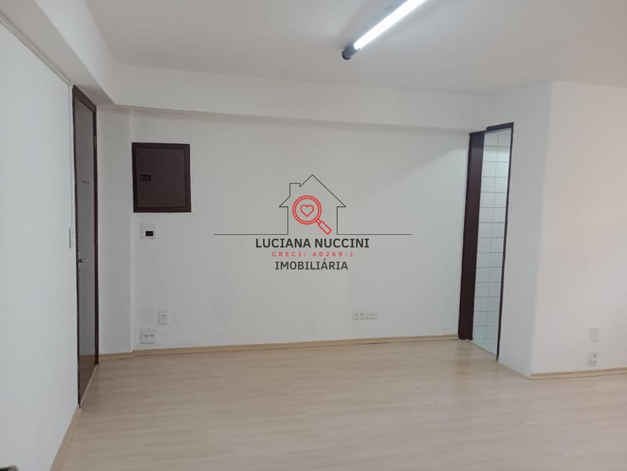 Espaço Comercial na Avenida Cupecê - Oportunidade Única!