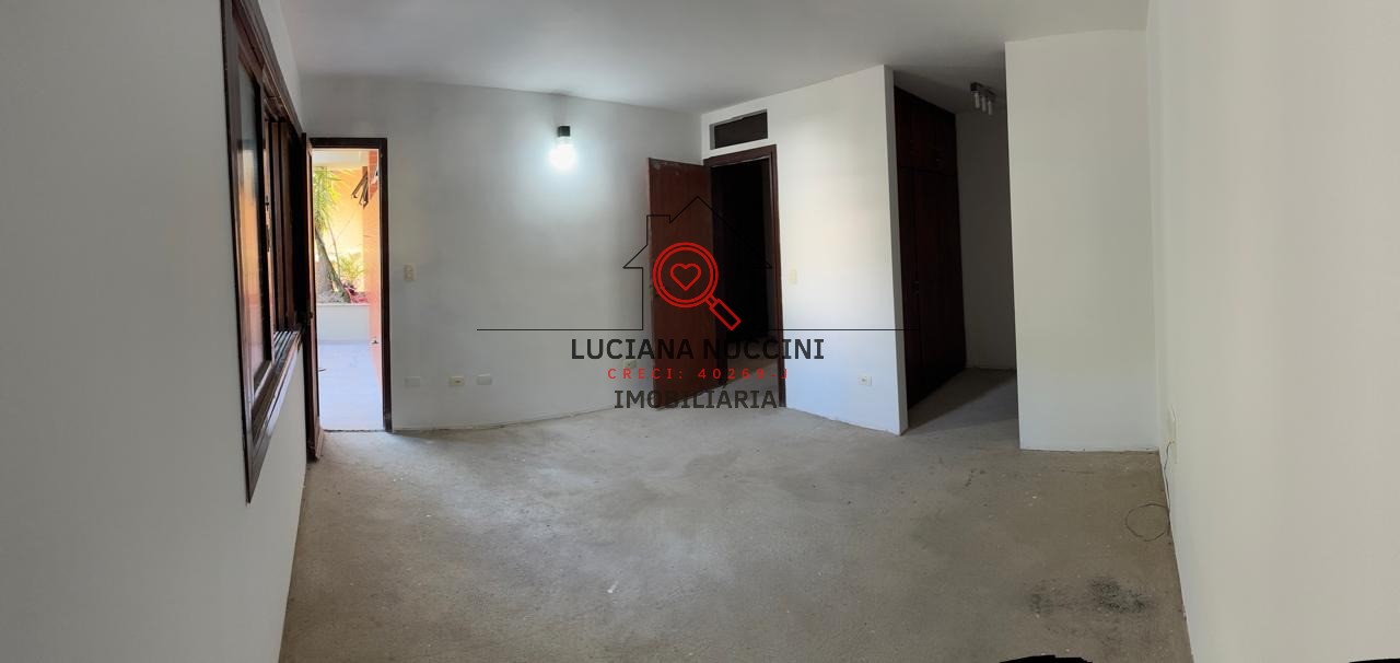 Belíssima casa de 4 dormitórios e 3 suítes para locação no Jardim Cordeiro