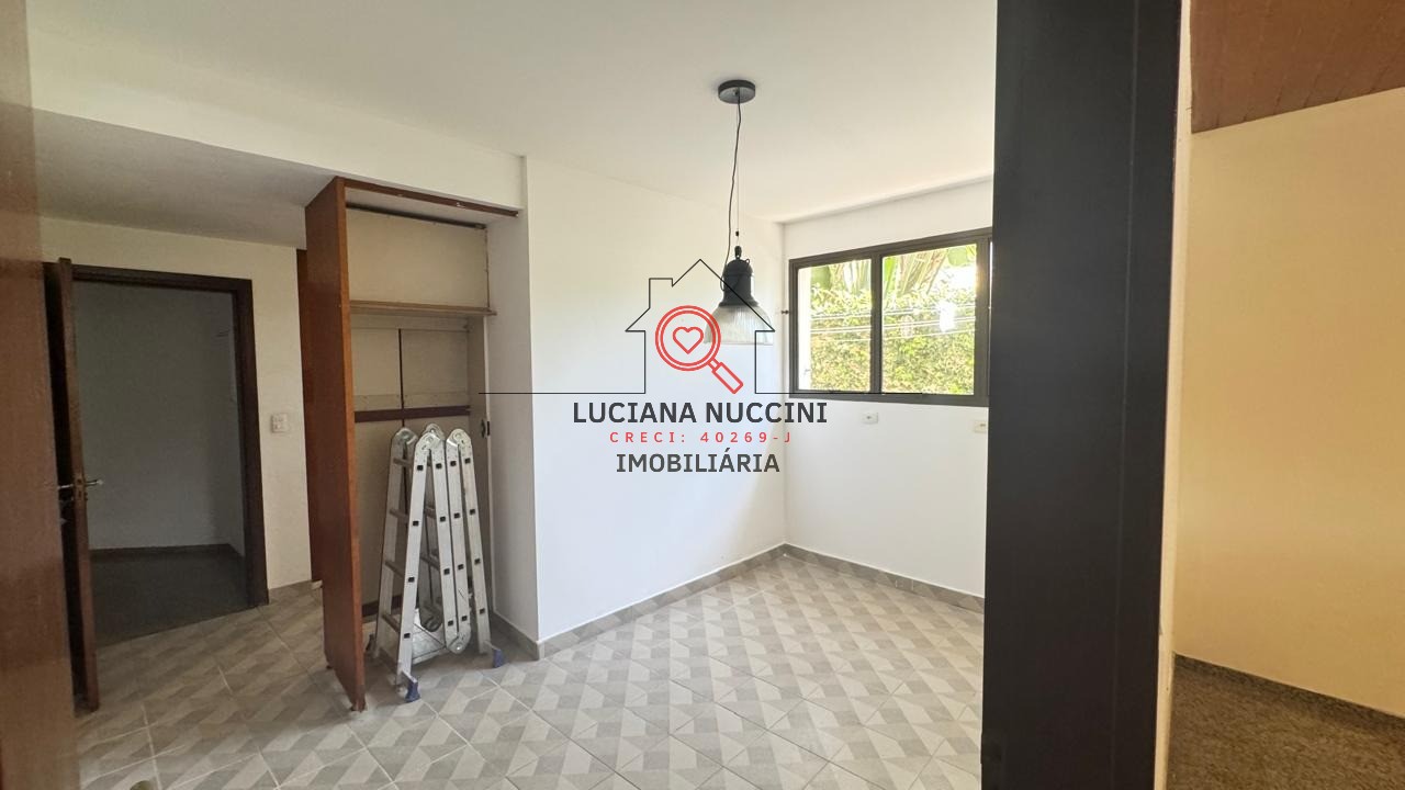 Belíssima casa de 4 dormitórios e 3 suítes para locação no Jardim Cordeiro