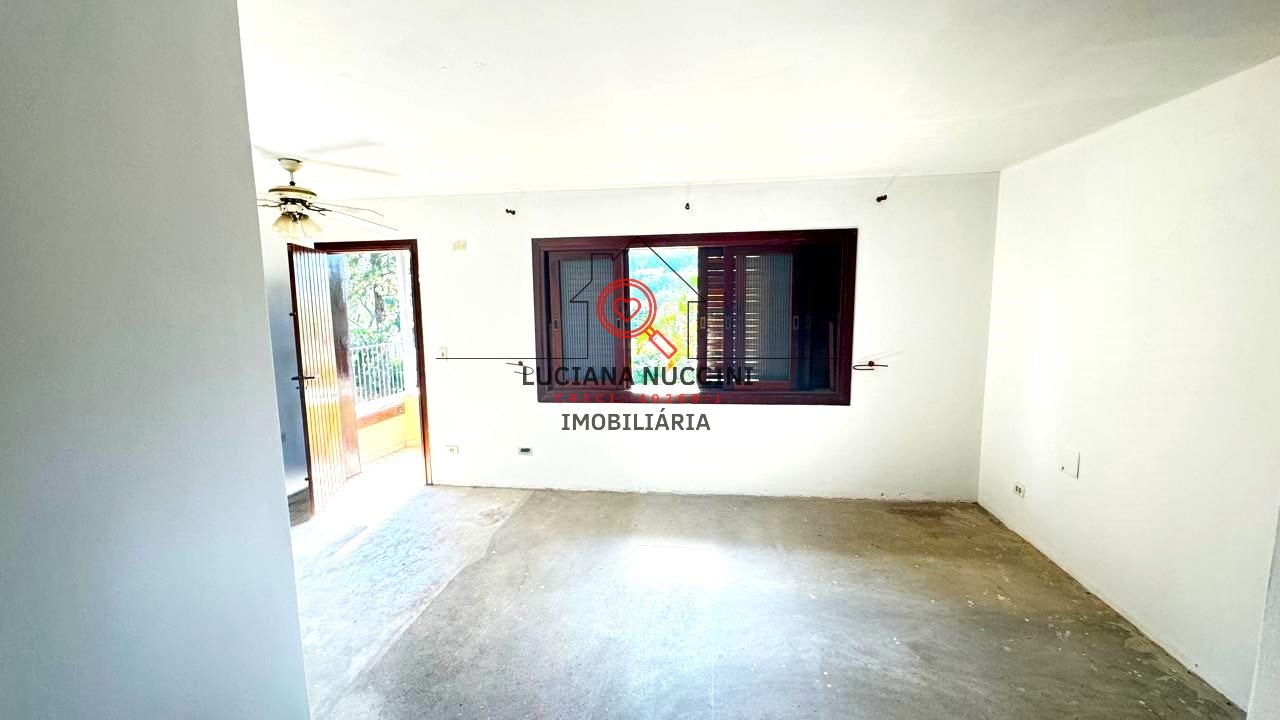 Belíssima casa de 4 dormitórios e 3 suítes para locação no Jardim Cordeiro