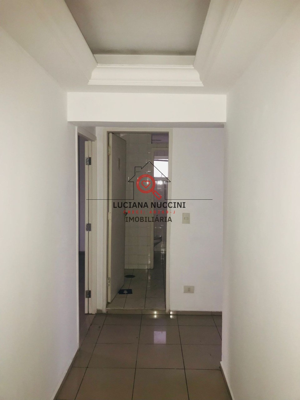 Conjunto Comercial para Locação na Liberdade em São Paulo-SP: 1 Sala, 278m² de Área!