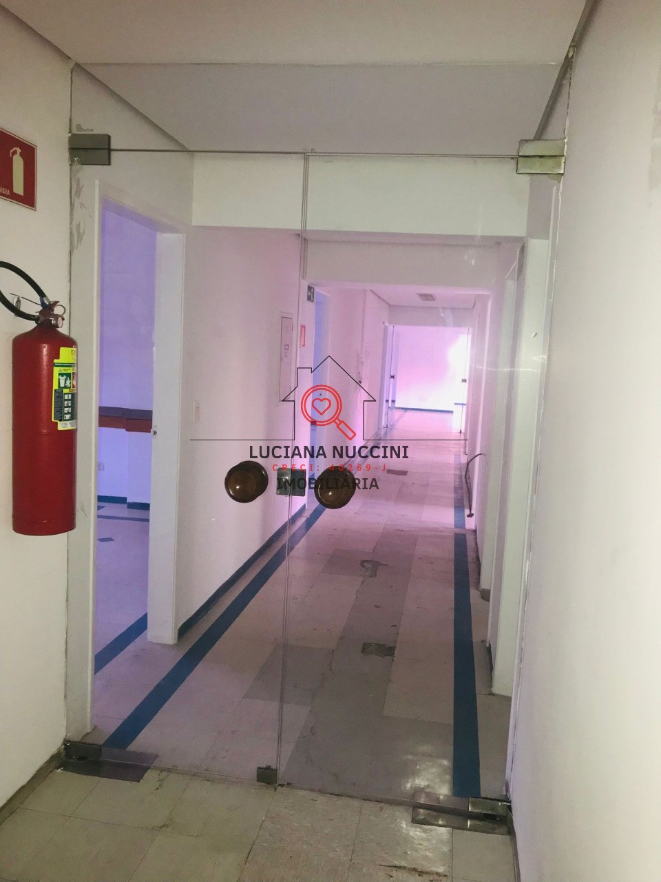 Conjunto Comercial para Locação na Liberdade em São Paulo-SP: 1 Sala, 278m² de Área!