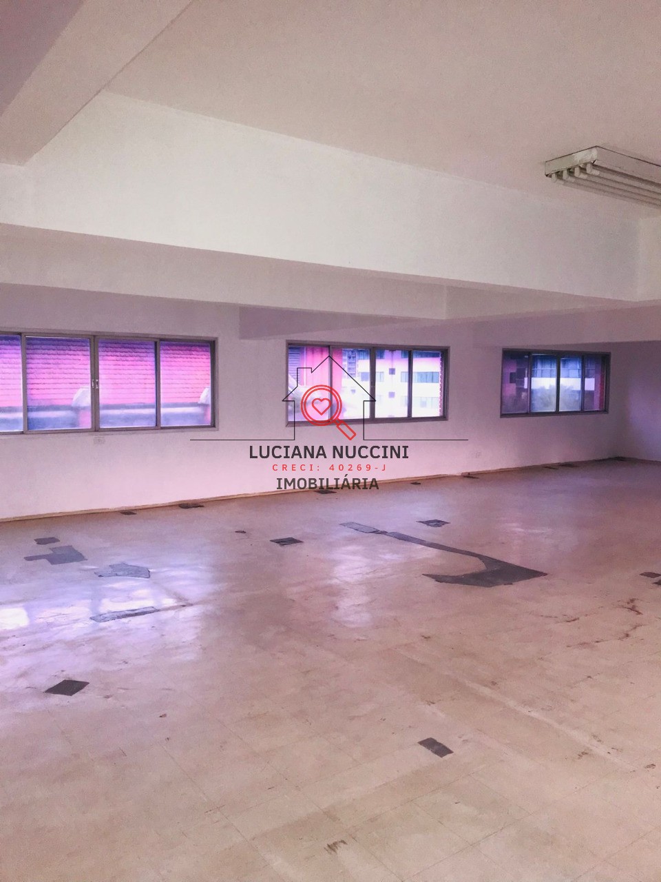 Conjunto Comercial para Locação em São Paulo-SP, Bairro Liberdade: Modernidade e Localização Estratégica!