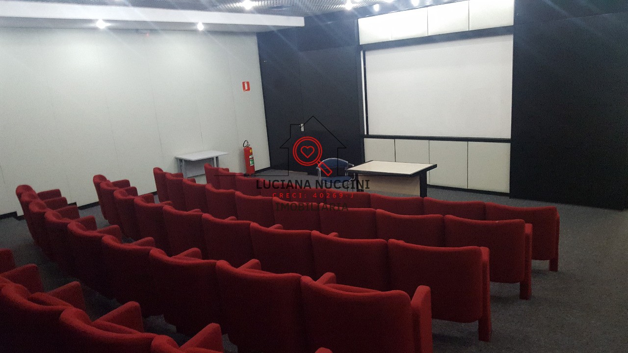 Conjunto Comercial de Alto Padrão na Cidade Monções, São Paulo-SP: 6 Vagas e 267m² de Área!