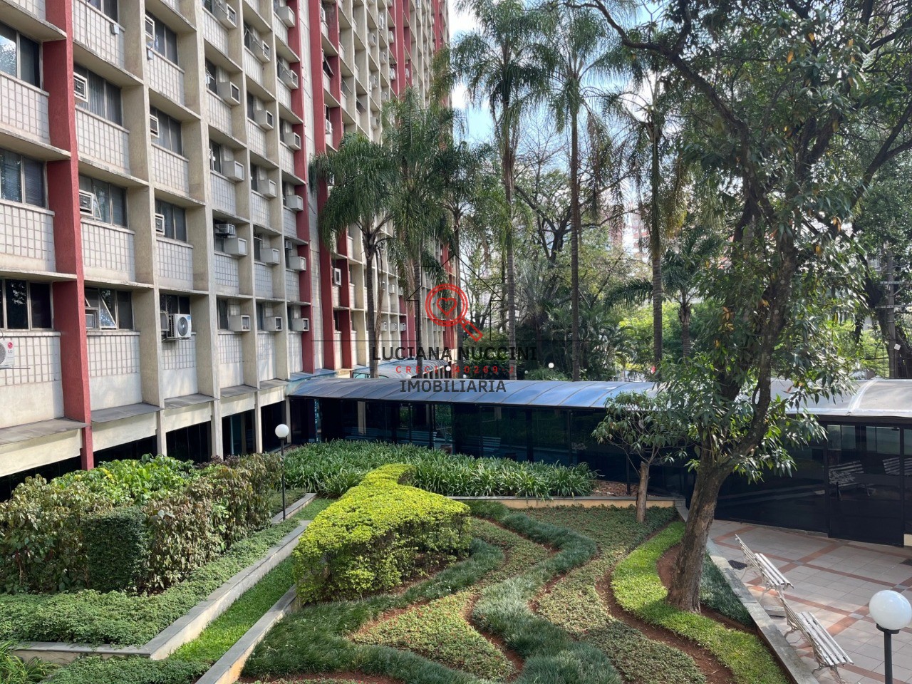 Conjunto Comercial de Luxo na Vila Mariana, São Paulo-SP - 108m² de Área Disponível para Locação!
