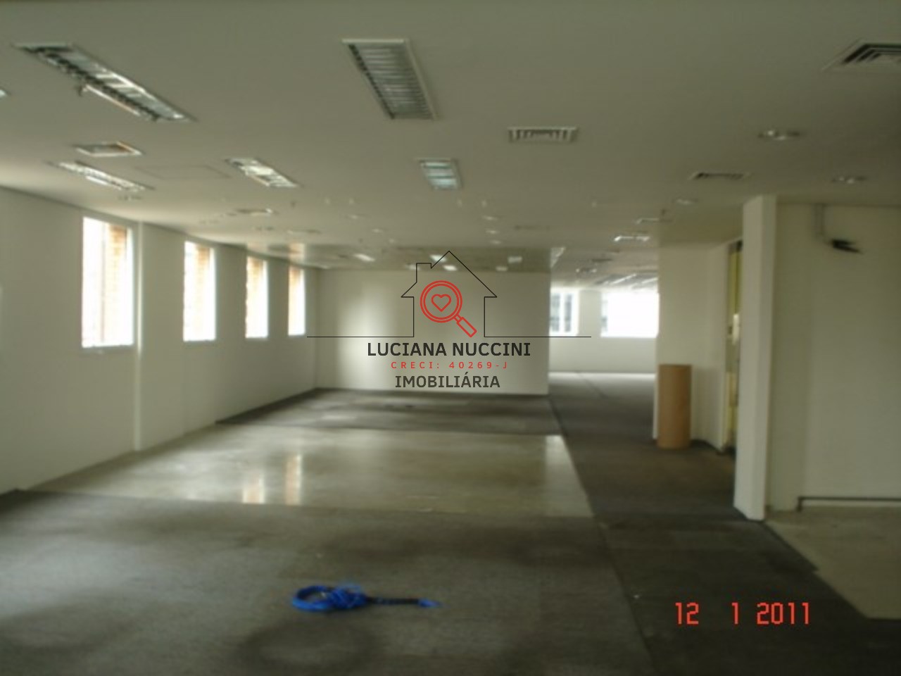 Conjunto Comercial na Vila Olímpia: 6 Salas, 14 Vagas de Garagem, 400m² de Área - Locação em São Paulo-SP