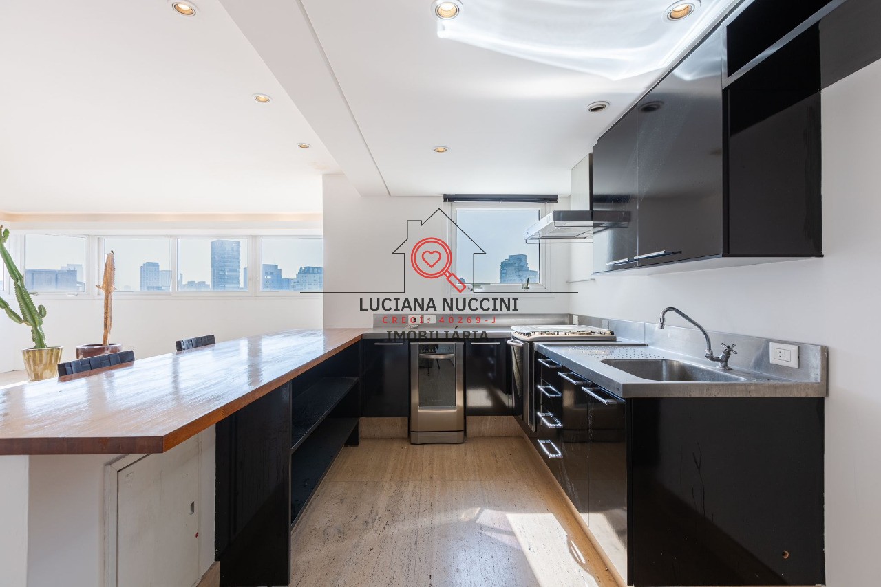 Alugue já este luxuoso apartamento na Vila Nova Conceição, São Paulo-SP! 1 quarto, 2 suítes, 3 banheiros, 3 vagas de garagem e 180m².