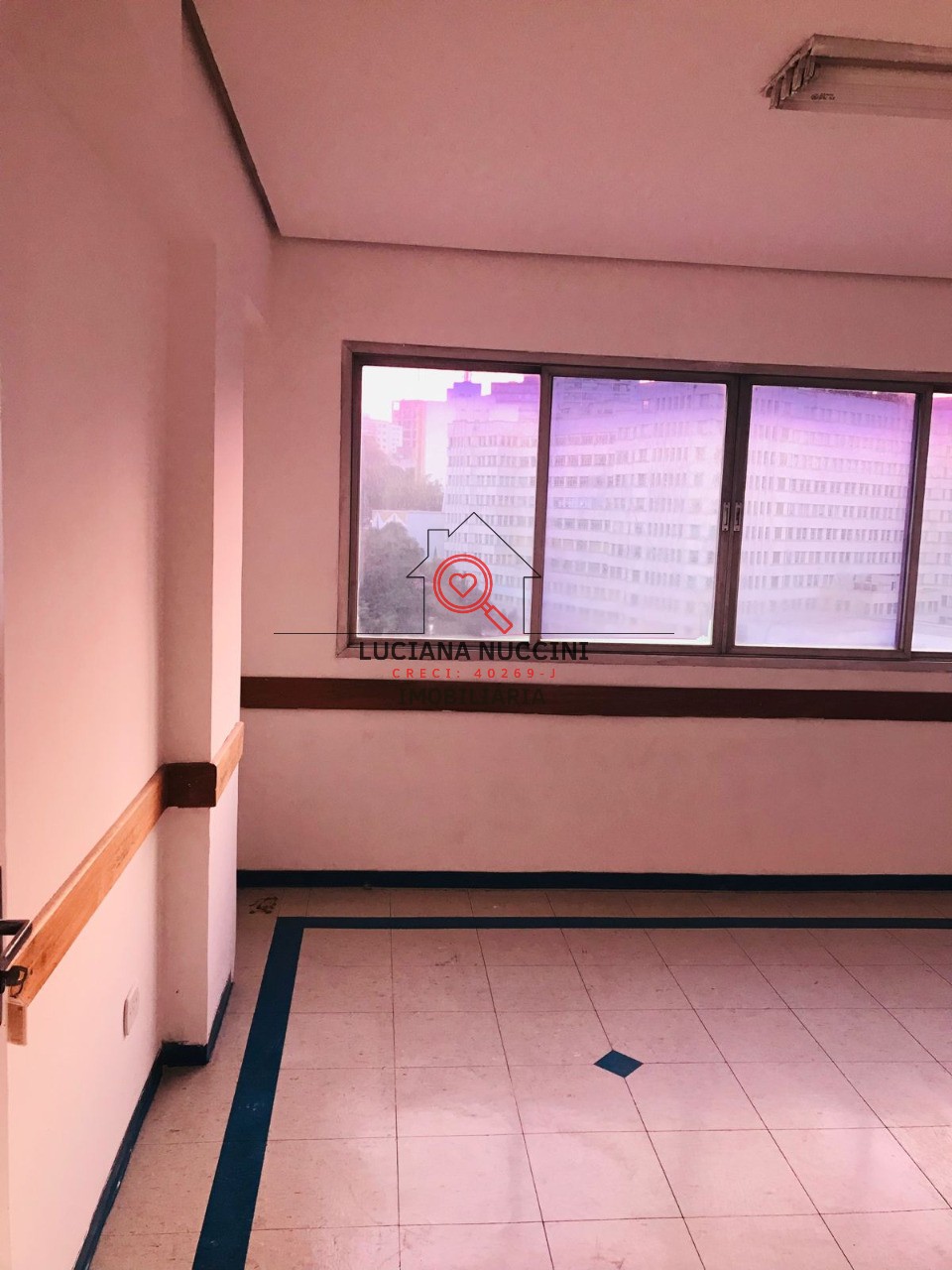 Conjunto Comercial para Locação na Liberdade em São Paulo-SP: 1 Sala, 278m² de Área!