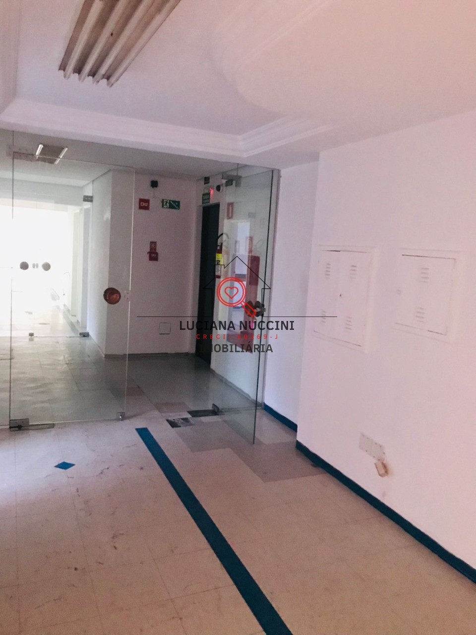 Conjunto Comercial para Locação na Liberdade em São Paulo-SP: 1 Sala, 278m² de Área!