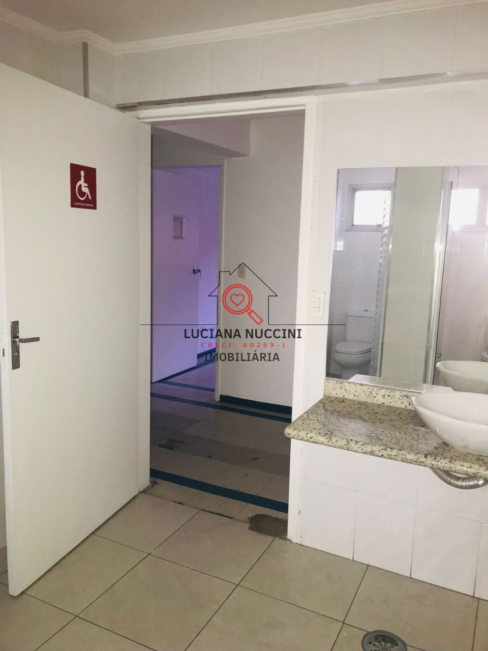 Conjunto Comercial para Locação na Liberdade em São Paulo-SP: 1 Sala, 278m² de Área!