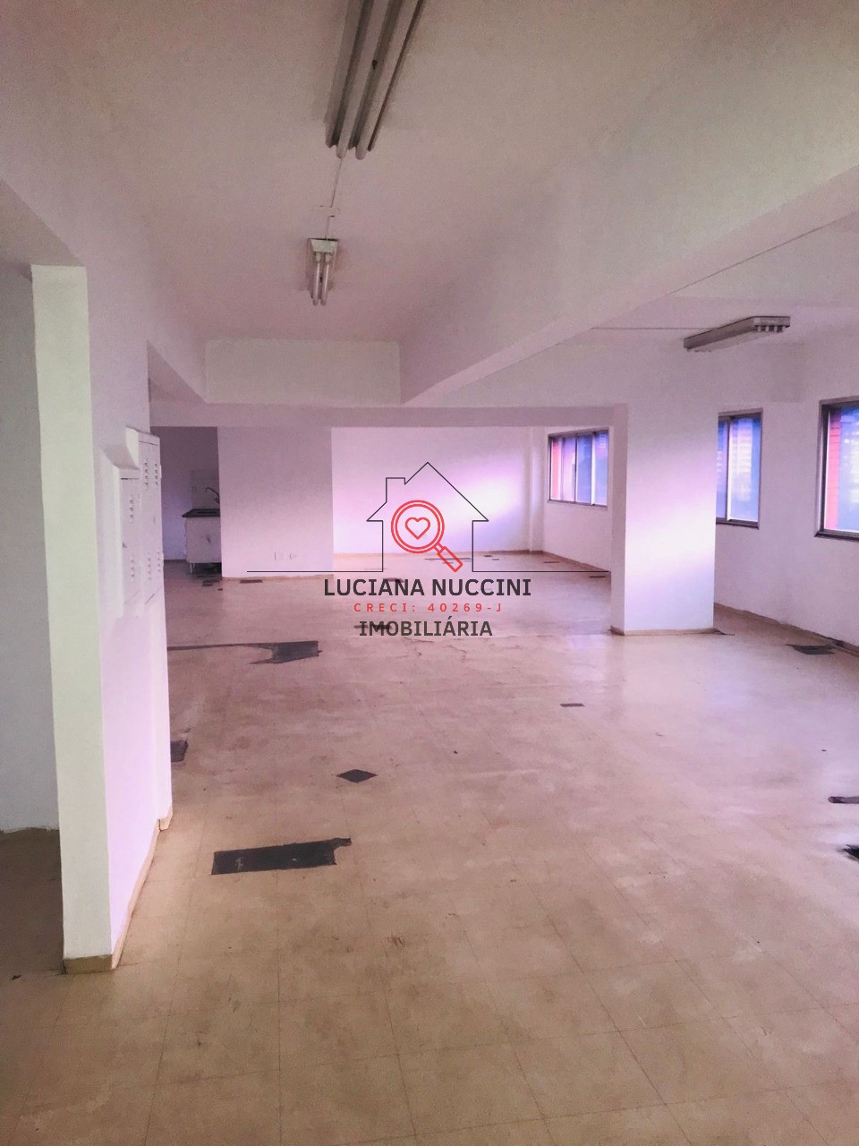 Conjunto Comercial para Locação em São Paulo-SP, Bairro Liberdade: Modernidade e Localização Estratégica!