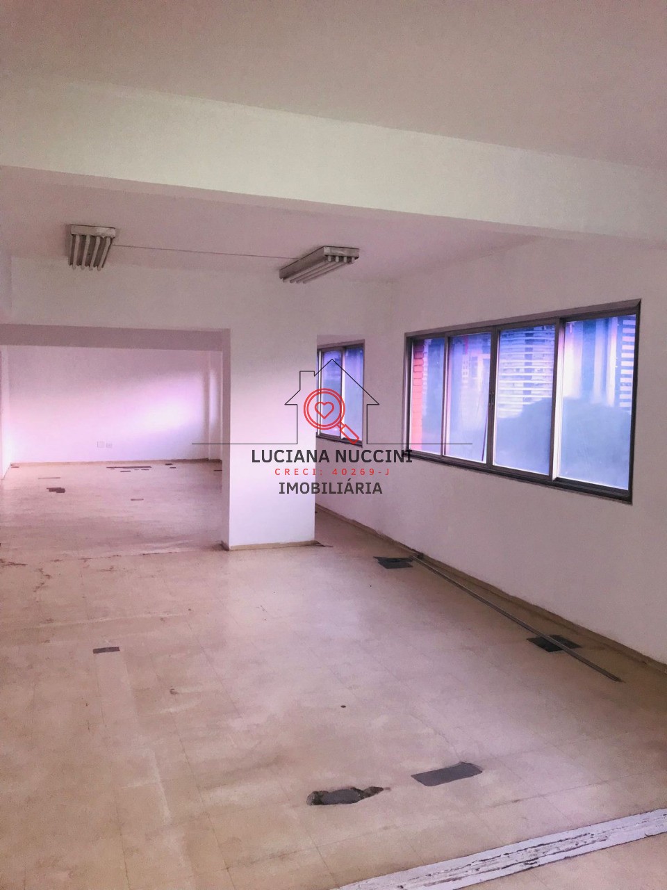 Conjunto Comercial para Locação em São Paulo-SP, Bairro Liberdade: Modernidade e Localização Estratégica!