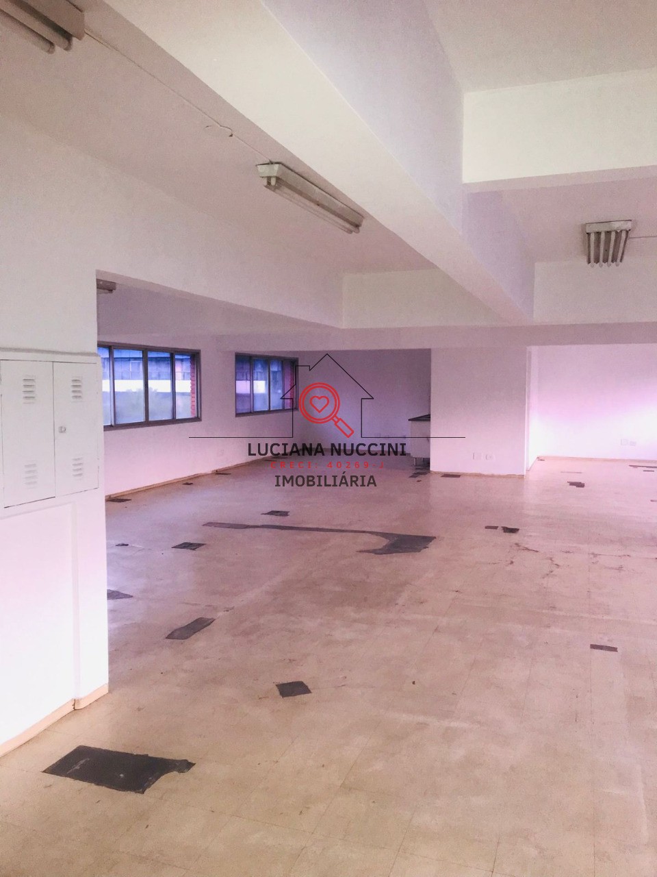 Conjunto Comercial para Locação em São Paulo-SP, Bairro Liberdade: Modernidade e Localização Estratégica!