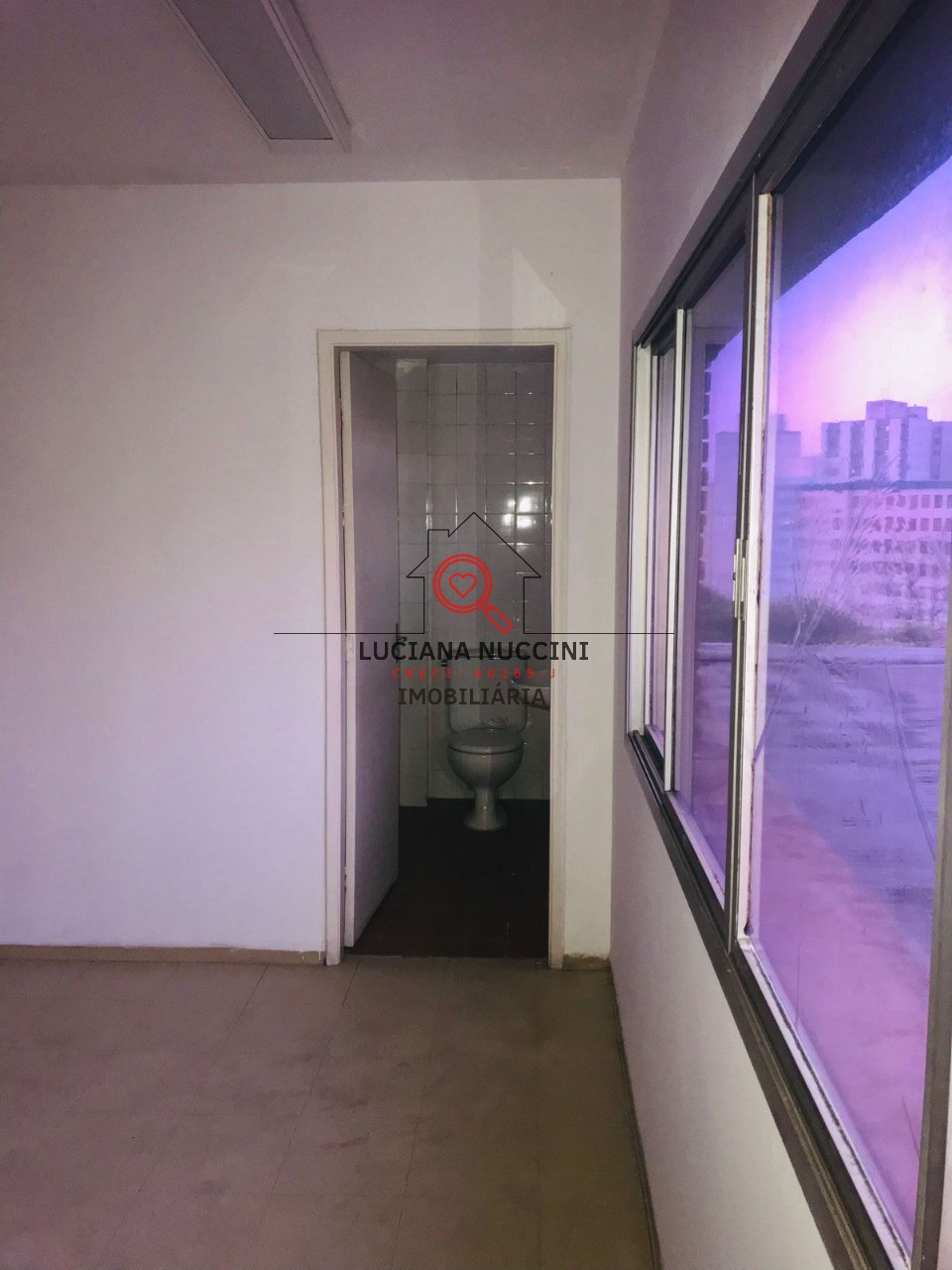 Conjunto Comercial para Locação em São Paulo-SP, Bairro Liberdade: Modernidade e Localização Estratégica!