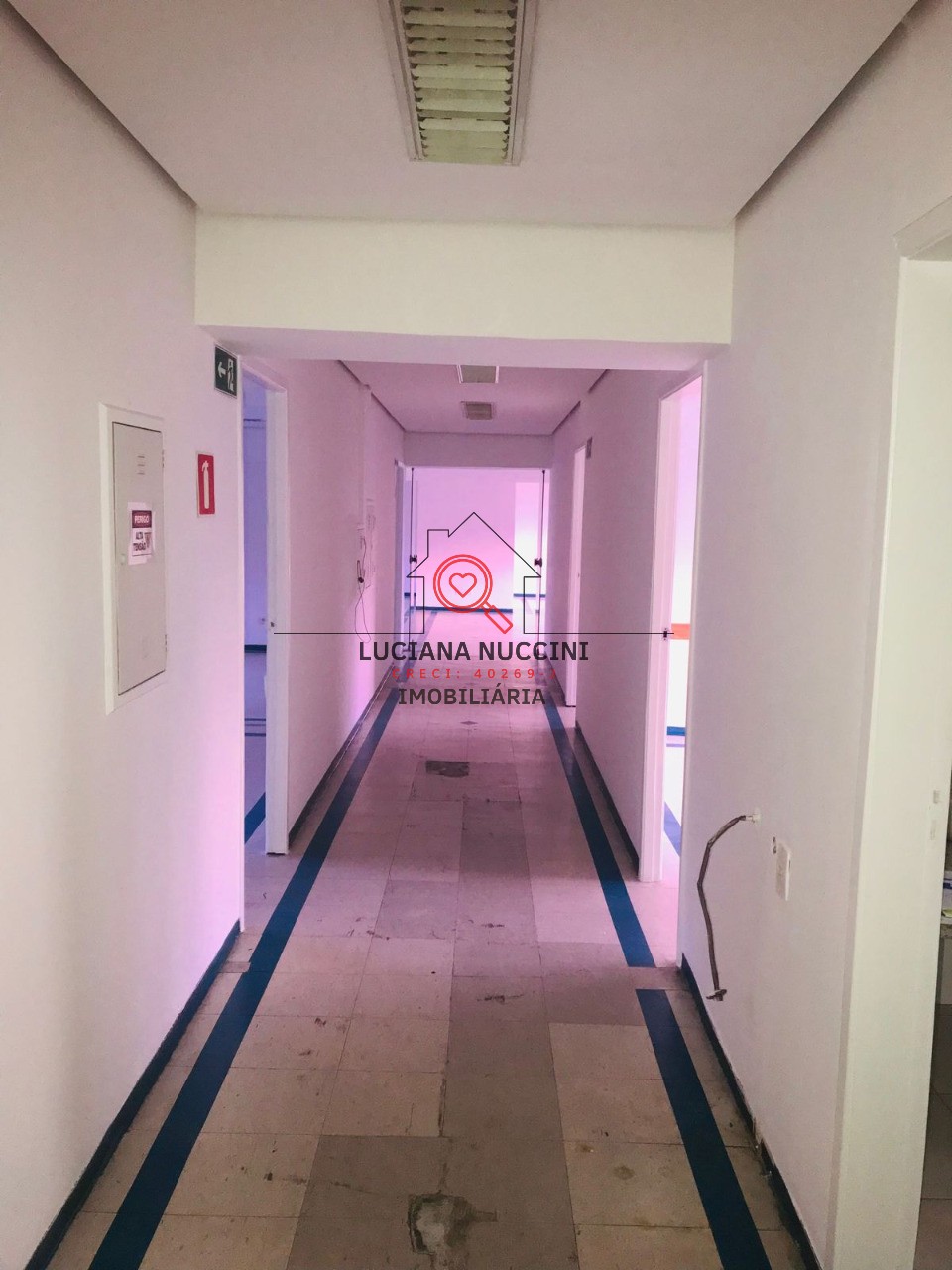 Conjunto Comercial para Locação na Liberdade em São Paulo-SP: 1 Sala, 278m² de Área!