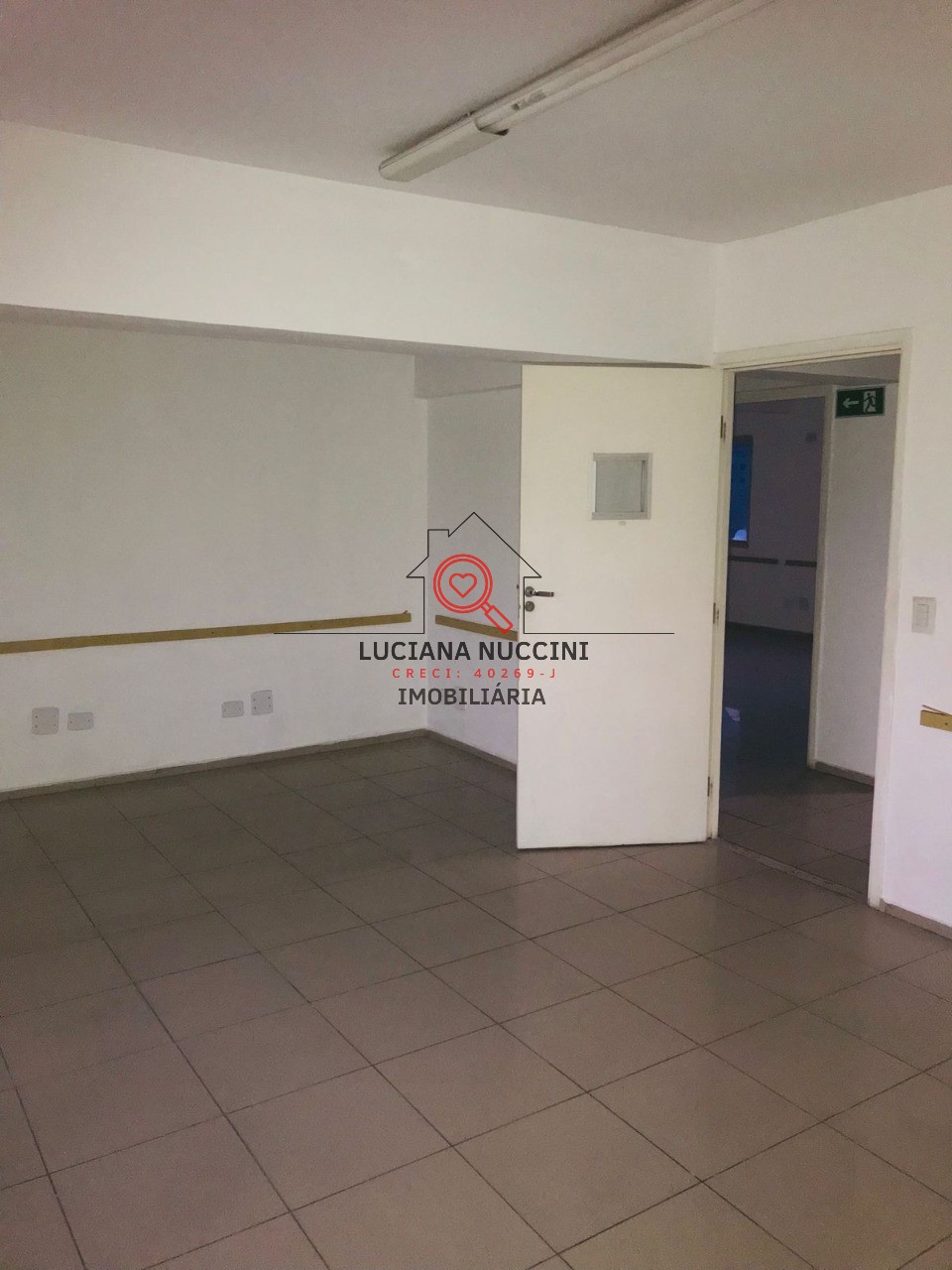 Conjunto Comercial para Locação na Liberdade em São Paulo-SP: 1 Sala, 278m² de Área!