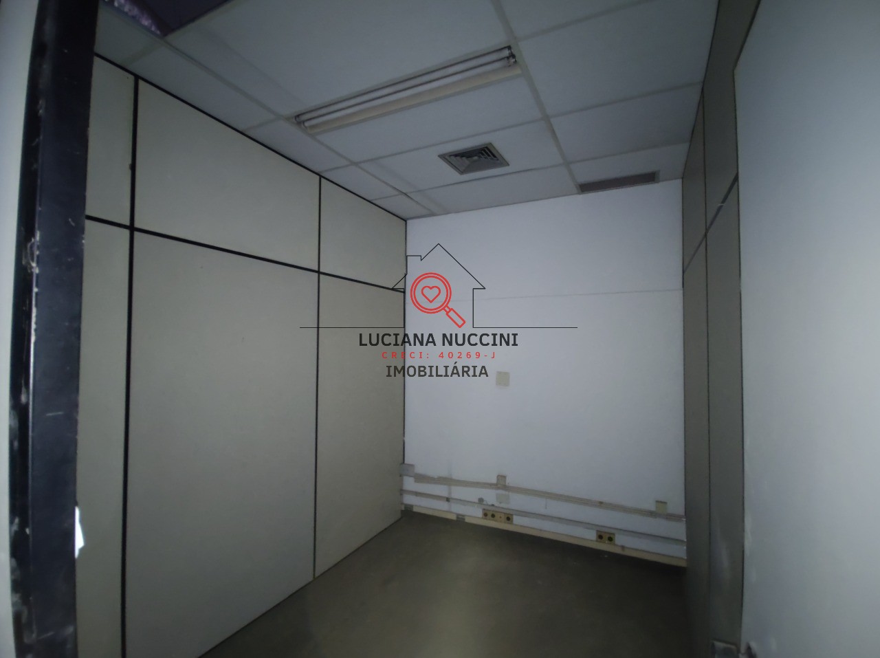Aluguel de Prédio Comercial de Alto Padrão em São Paulo-SP, no Bairro Mirandópolis: 4 Salas e 200m² de Área.