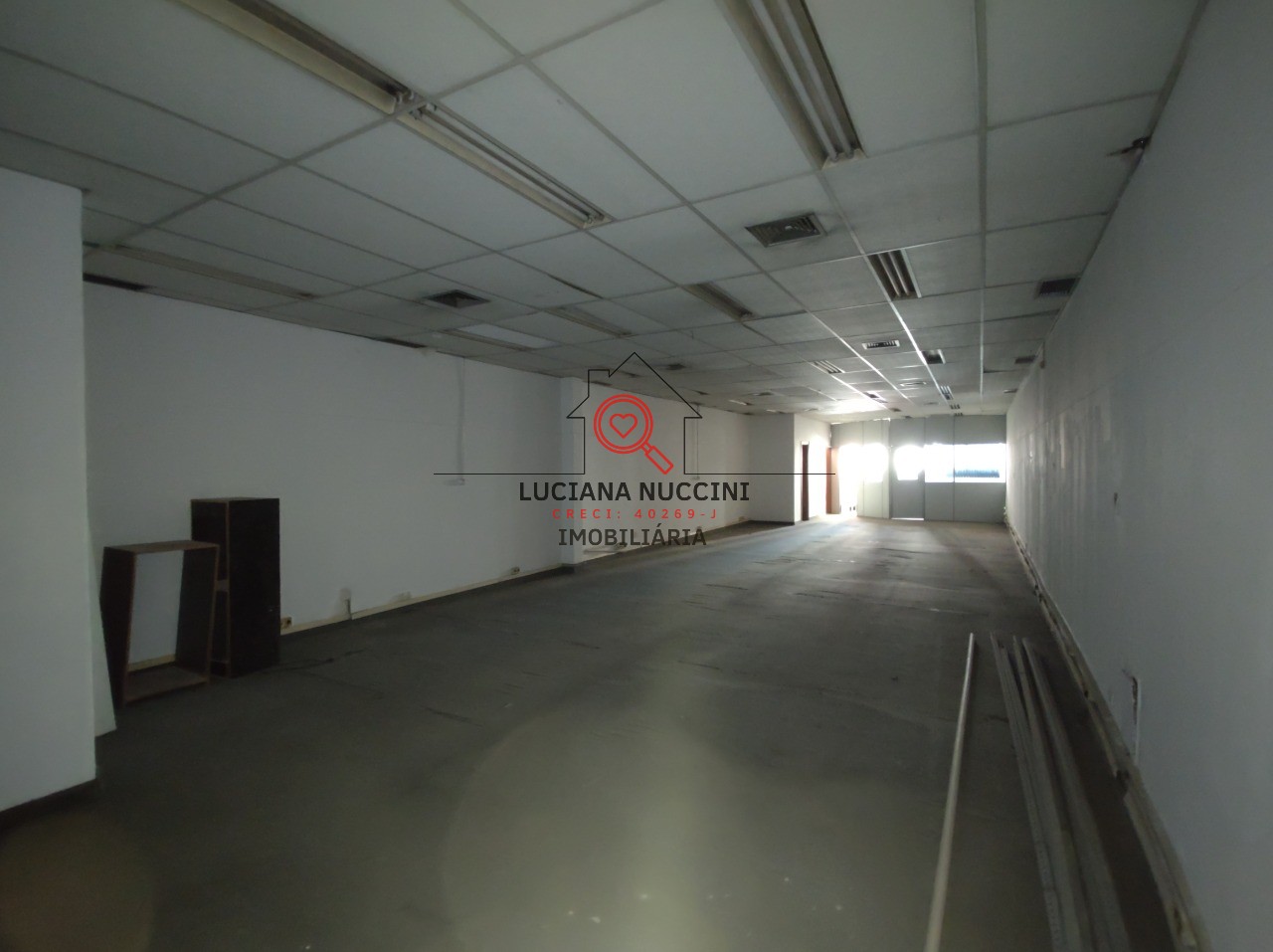 Aluguel de Prédio Comercial de Alto Padrão em São Paulo-SP, no Bairro Mirandópolis: 4 Salas e 200m² de Área.