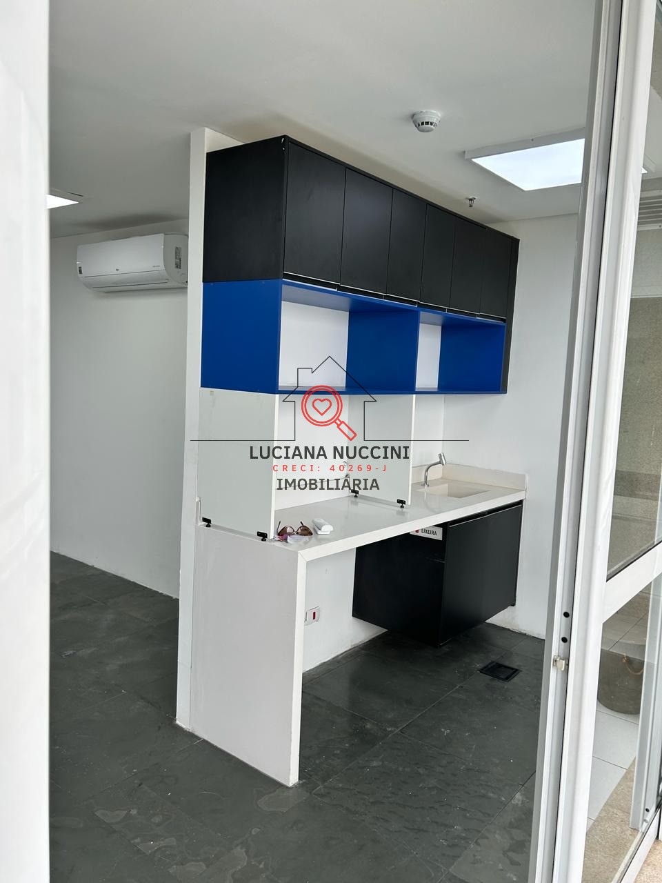 Conjunto Comercial de Alto Padrão para Locação em São Paulo-SP, Chácara Santo Antônio: 2 Vagas de Garagem e 65m² de Área.