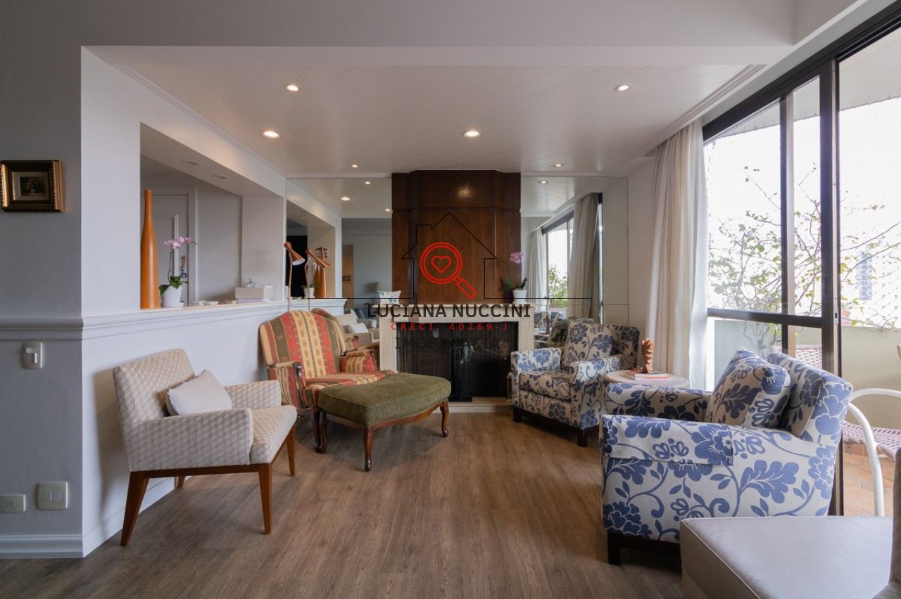 Apartamento de alto padrão em Moema, SP: 3 quartos, 1 suíte, 1 sala, 3 banheiros, 2 vagas, 170m². Imperdível!