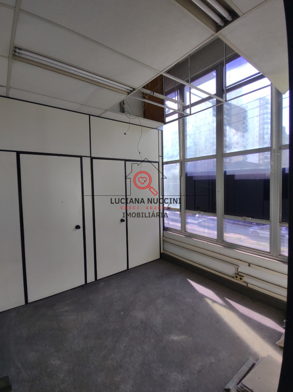 Aluguel de Prédio Comercial de Alto Padrão em São Paulo-SP, no Bairro Mirandópolis: 4 Salas e 200m² de Área.