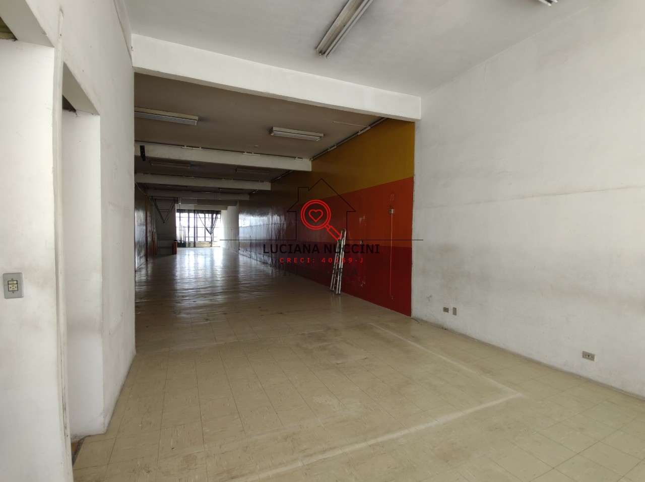 Aluguel de Prédio Comercial em Mirandópolis, São Paulo-SP: 16 salas, 4 banheiros, 690m² de área. Venha conferir!