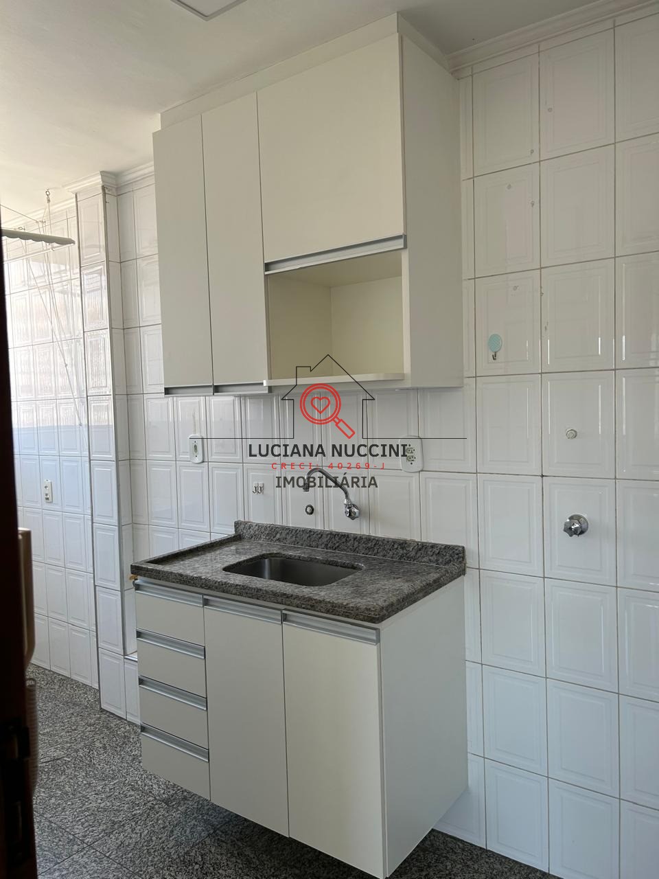 Apartamento para locação em Indianópolis, São Paulo-SP: 2 quartos, 1 sala, 1 banheiro, 1 vaga, 55m². Venha conferir!