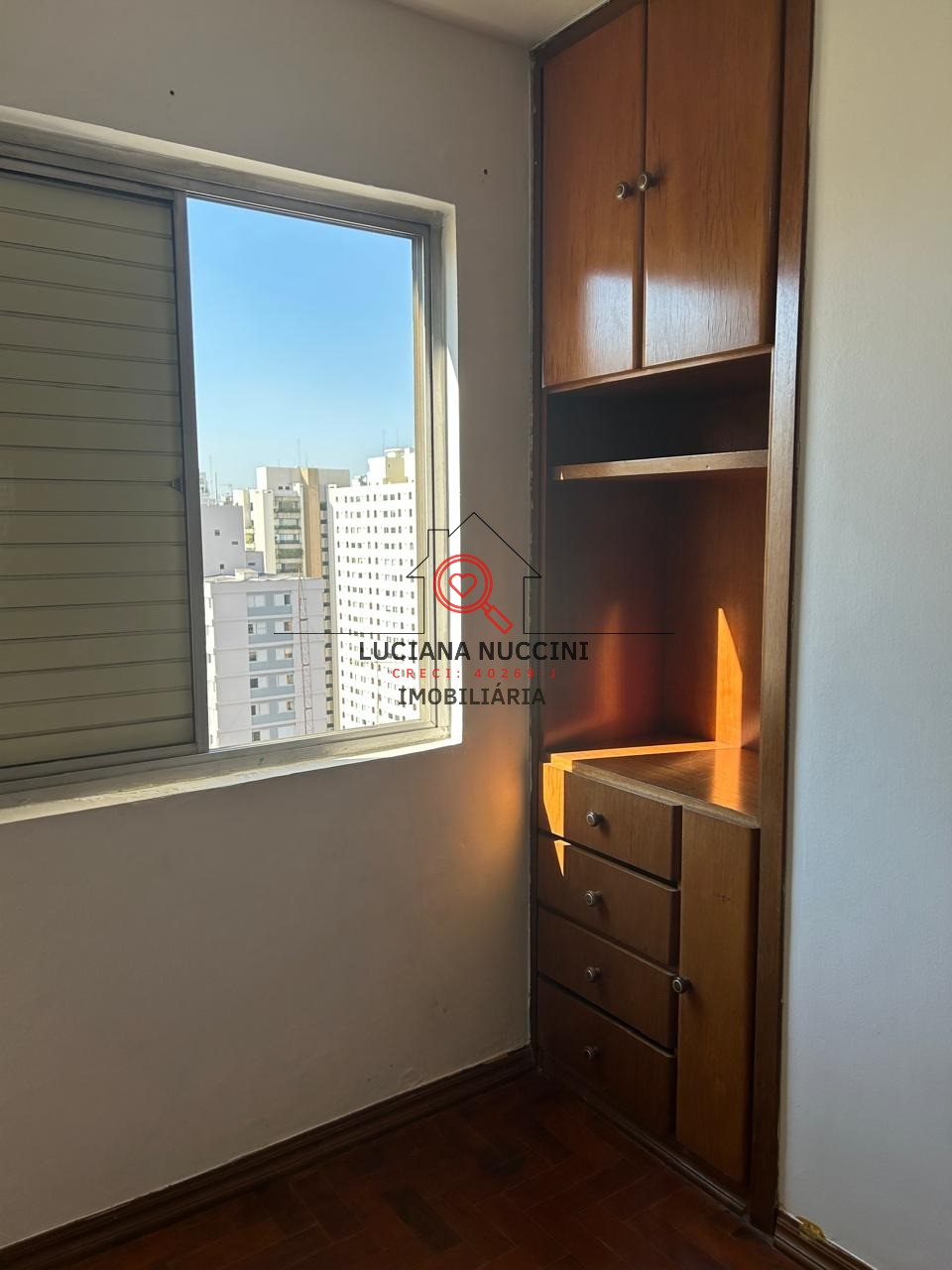 Apartamento para locação em Indianópolis, São Paulo-SP: 2 quartos, 1 sala, 1 banheiro, 1 vaga, 55m². Venha conferir!