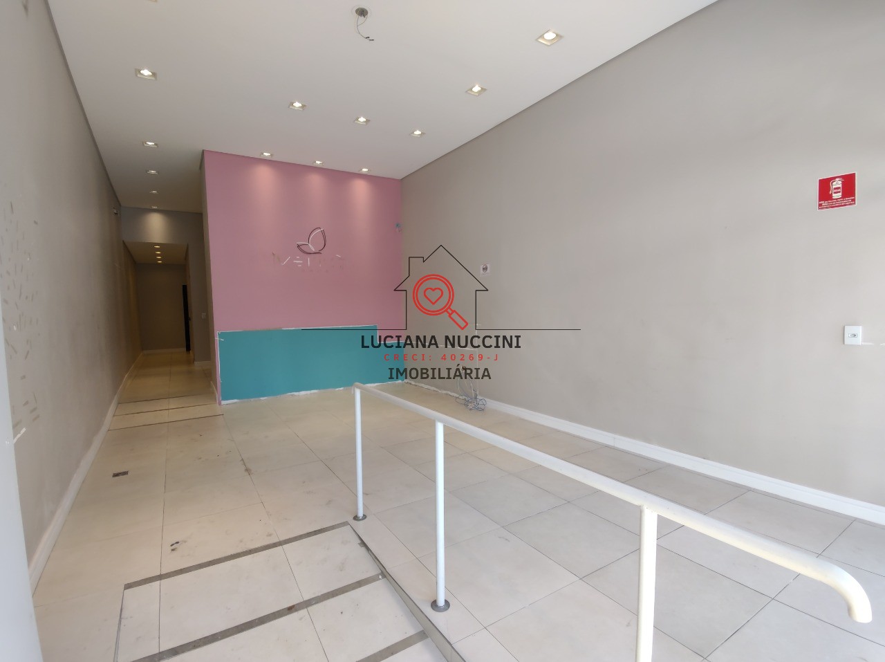 Aluguel de Prédio Comercial em Mirandópolis, São Paulo-SP: 16 salas, 4 banheiros, 690m² de área. Venha conferir!