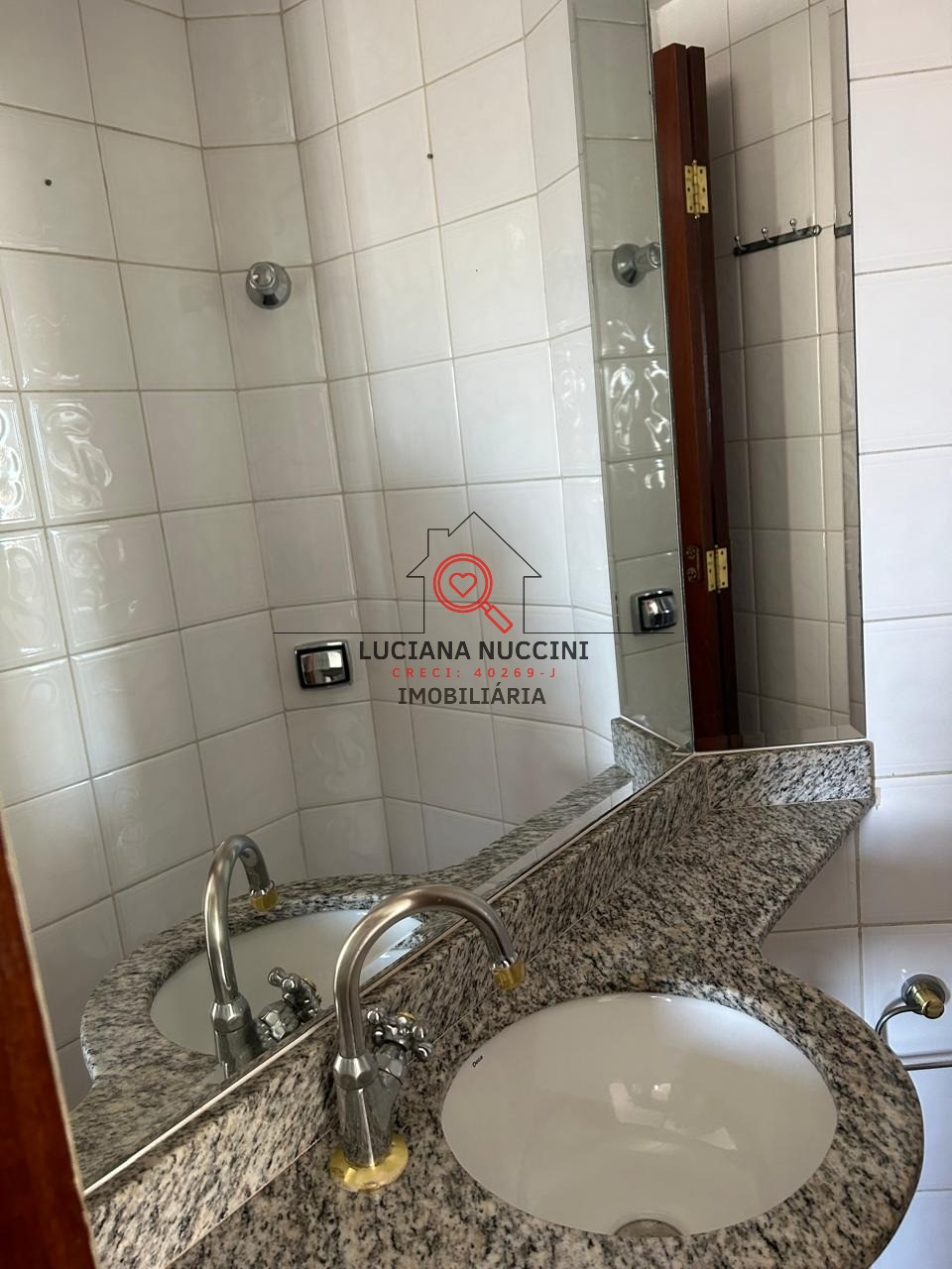 Apartamento para locação em Indianópolis, São Paulo-SP: 2 quartos, 1 sala, 1 banheiro, 1 vaga, 55m². Venha conferir!
