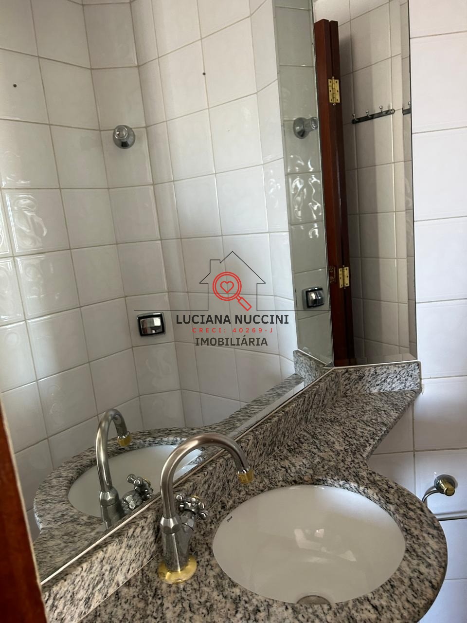 Apartamento para locação em Indianópolis, São Paulo-SP: 2 quartos, 1 sala, 1 banheiro, 1 vaga, 55m². Venha conferir!