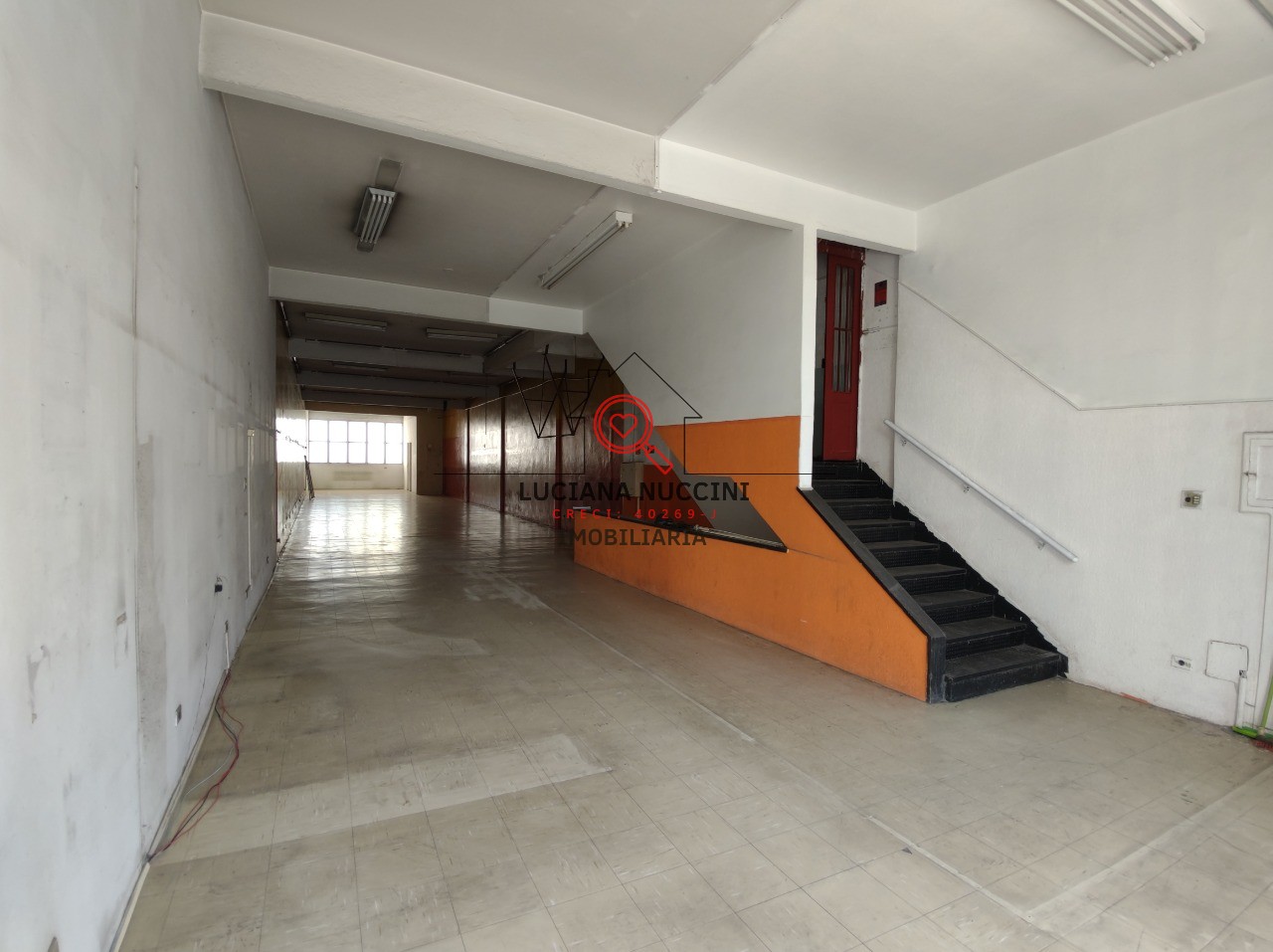 Aluguel de Prédio Comercial em Mirandópolis, São Paulo-SP: 16 salas, 4 banheiros, 690m² de área. Venha conferir!