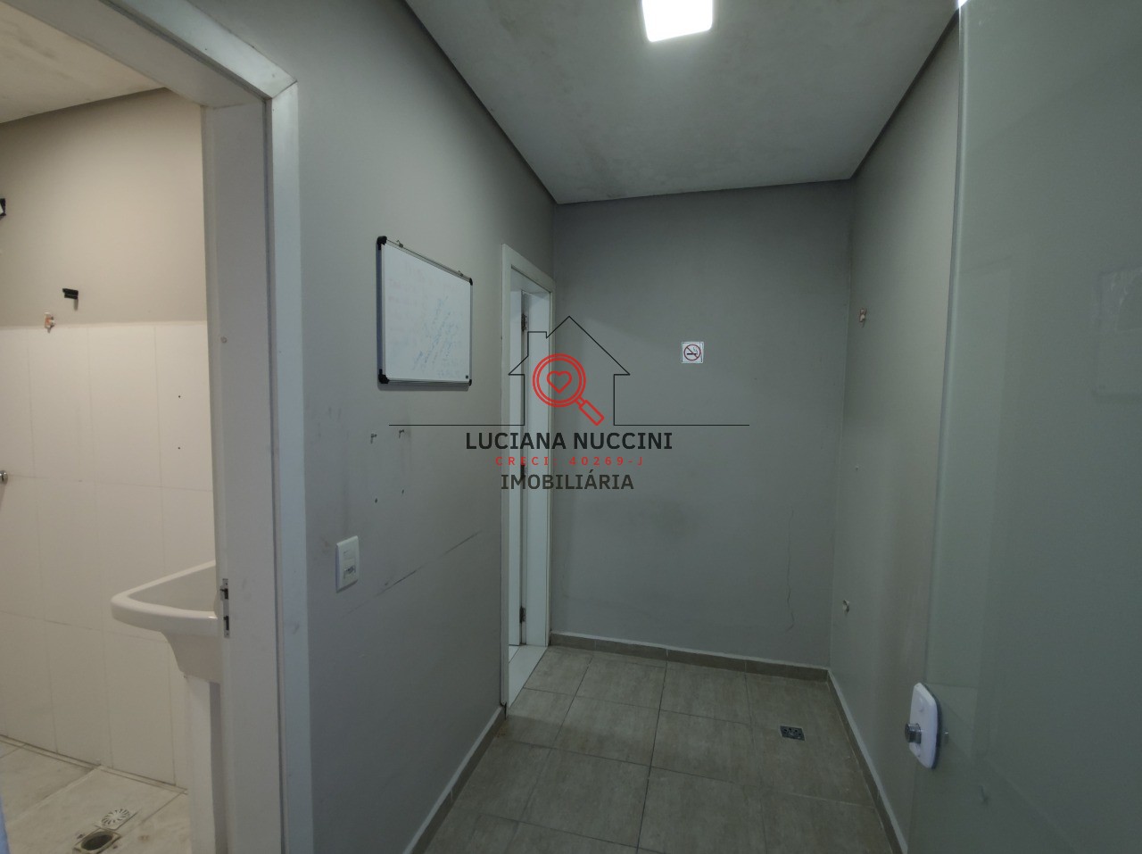 Aluguel de Prédio Comercial em Mirandópolis, São Paulo-SP: 16 salas, 4 banheiros, 690m² de área. Venha conferir!