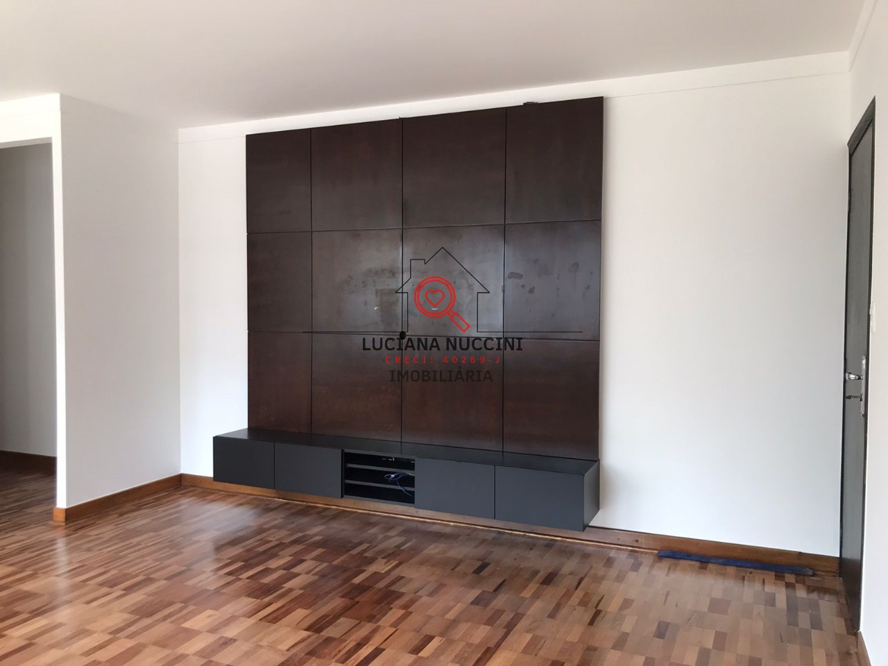 Apartamento de Luxo para Locação em Pinheiros, São Paulo-SP: 3 Quartos, 3 Suítes, 1 Sala, 4 Banheiros, 1 Vaga, 150m²