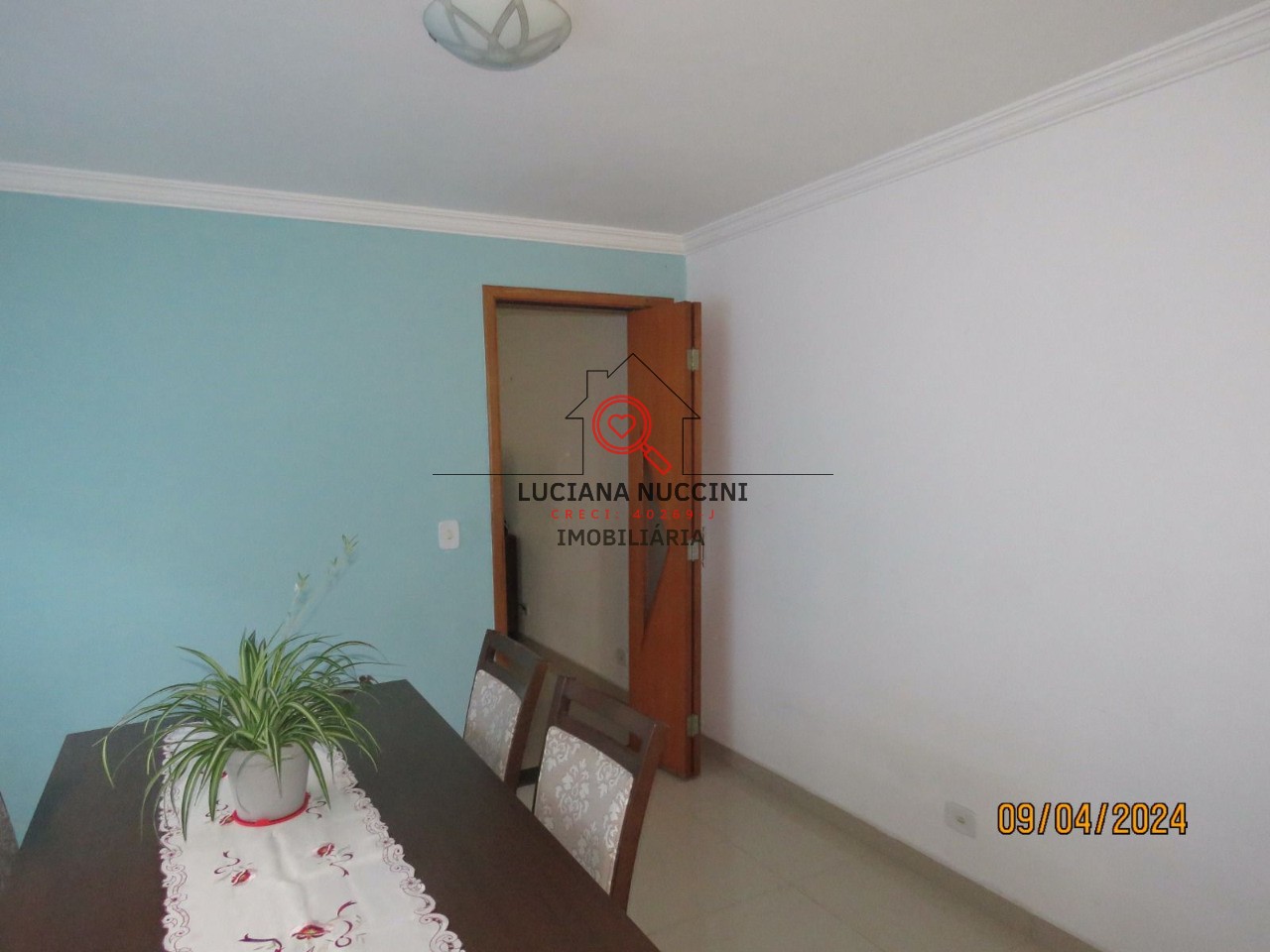 Imperdível! Casa à venda em São Paulo-SP, Sacomã. 2 quartos, 2 salas, 2 banheiros, 2 vagas e 120m². Venha conferir!